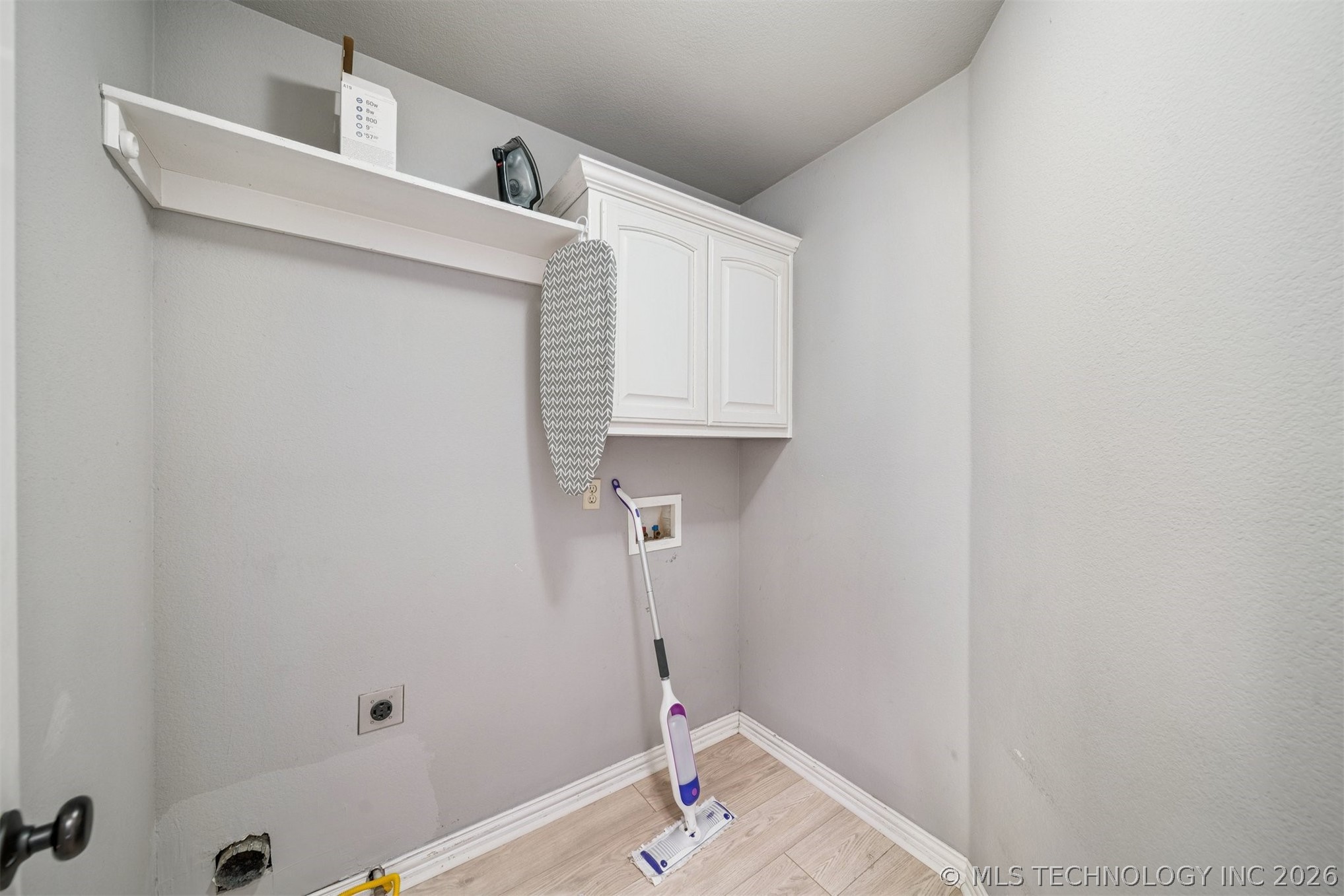 1417 E 145th Street S