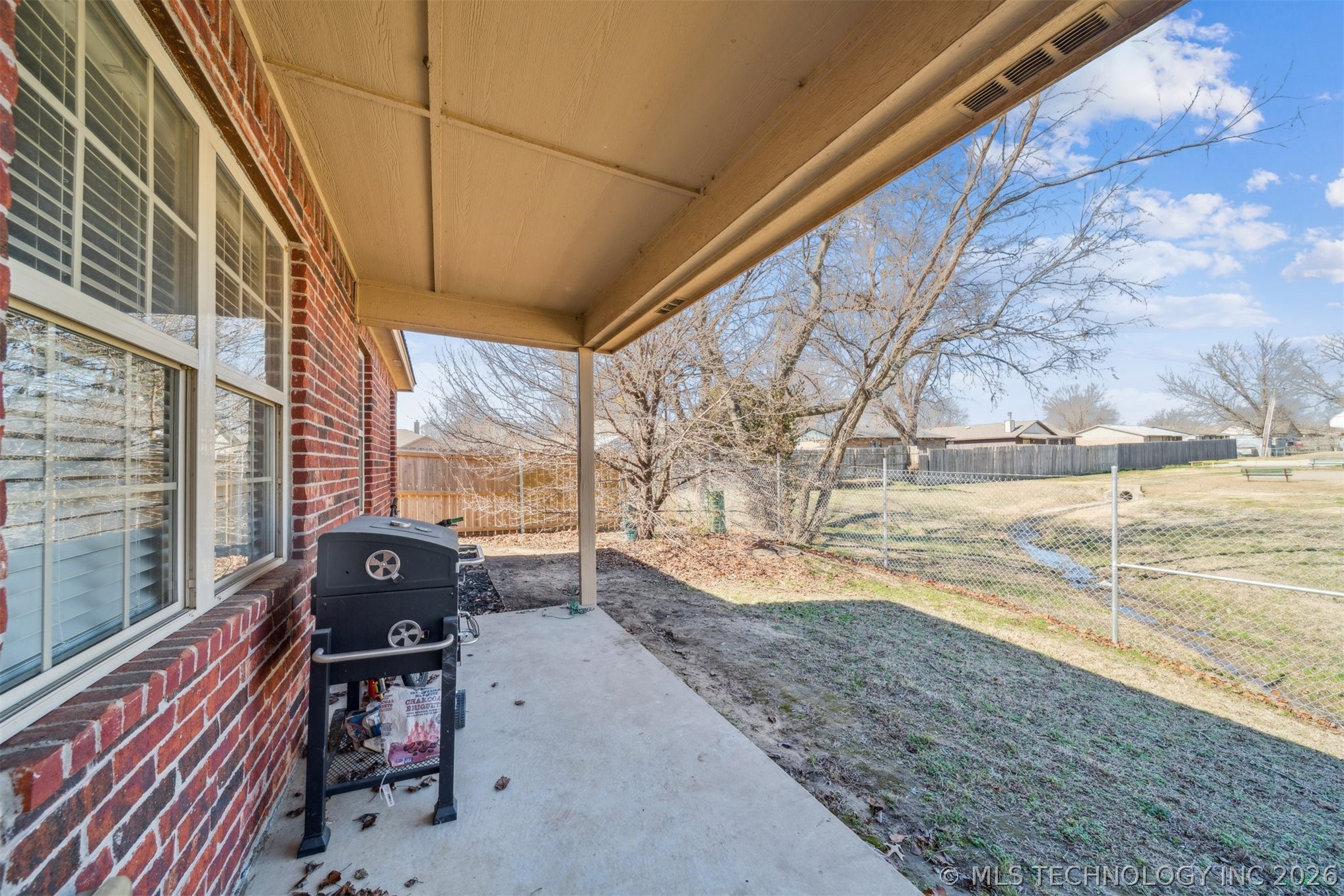 1417 E 145th Street S