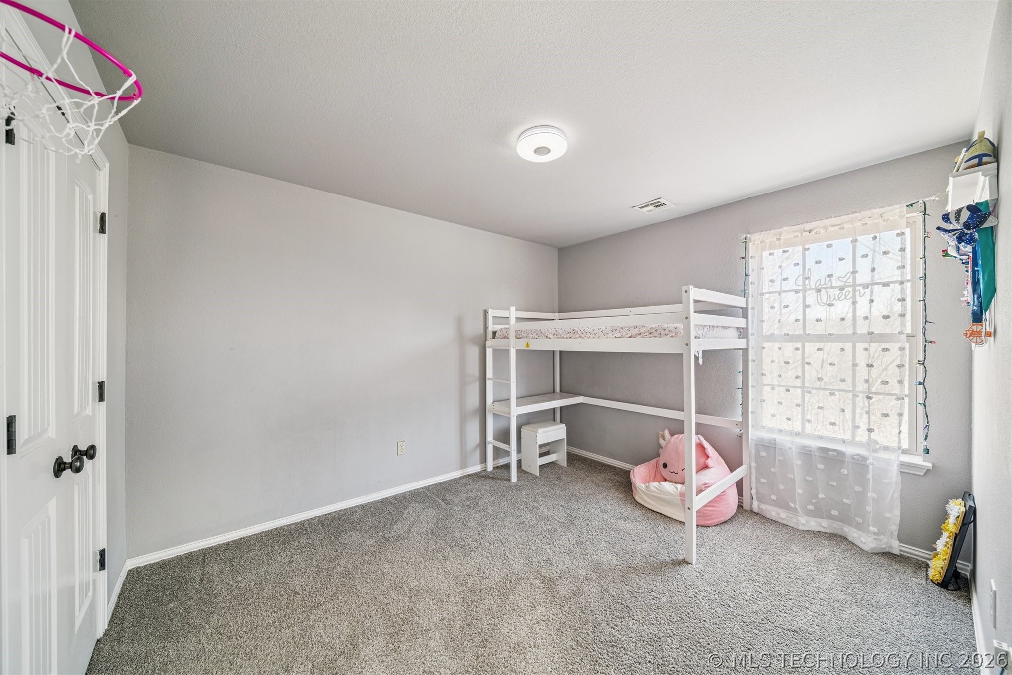 1417 E 145th Street S