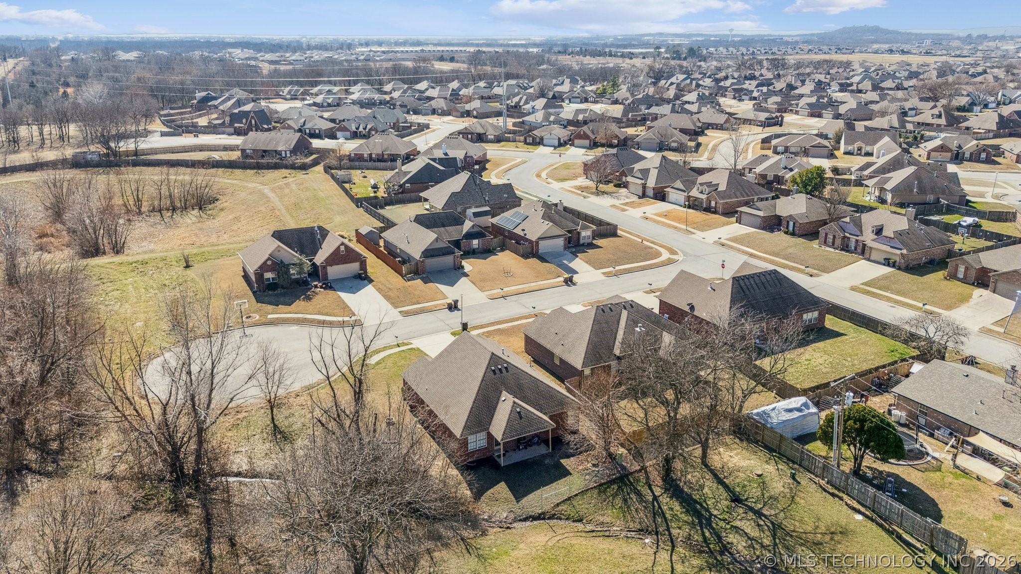 1417 E 145th Street S