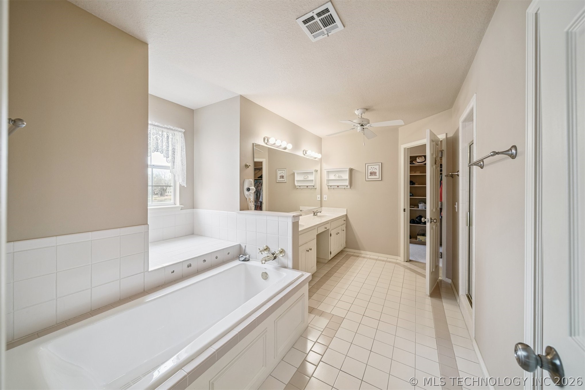 12231 S 18th Avenue E