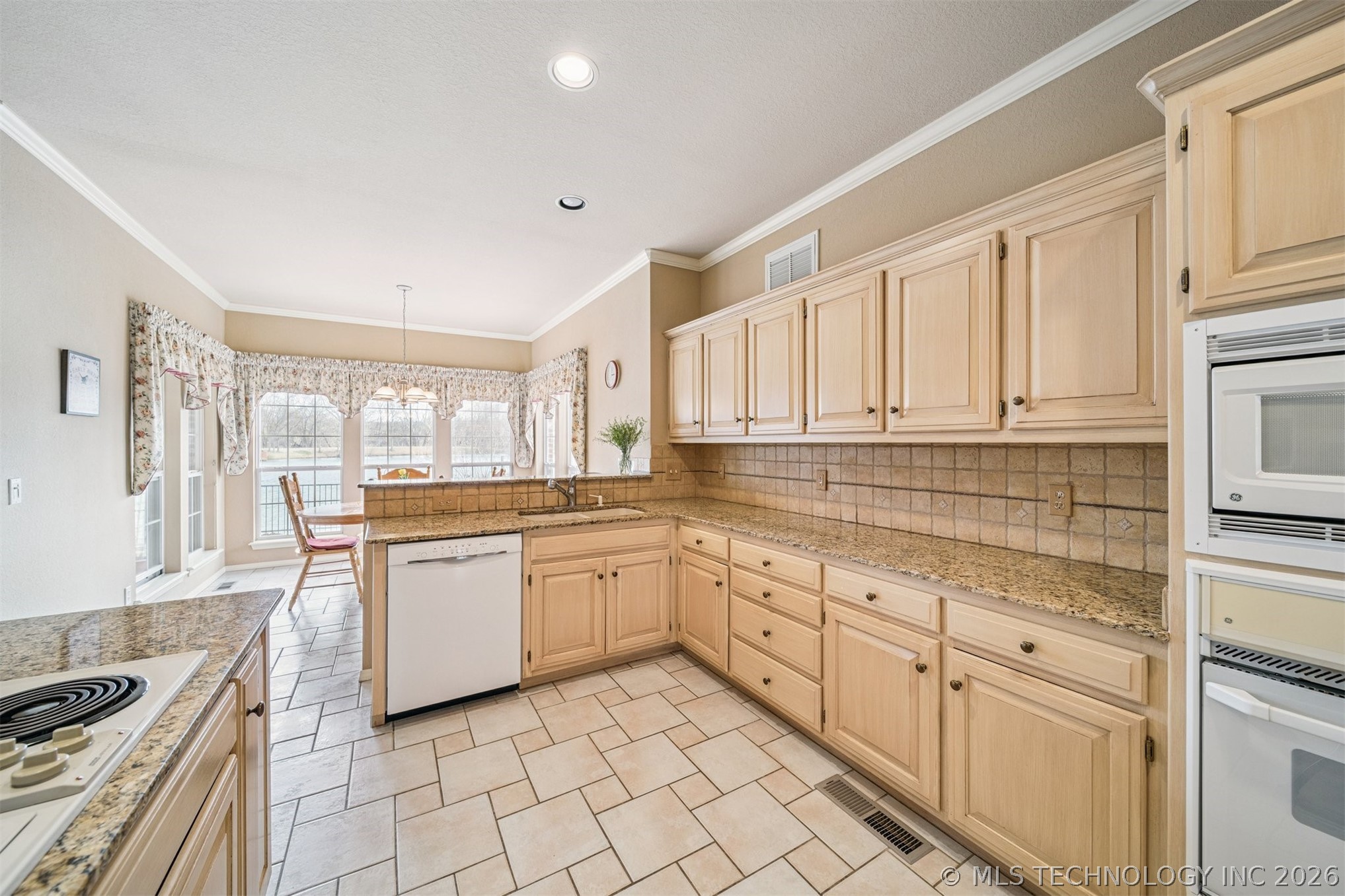 12231 S 18th Avenue E