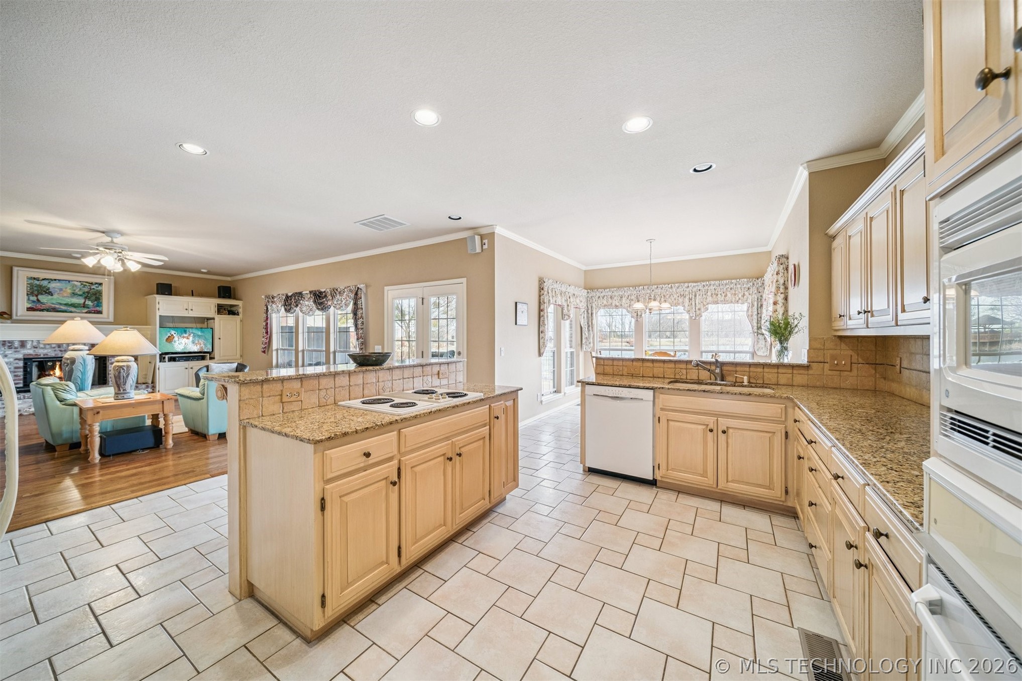 12231 S 18th Avenue E