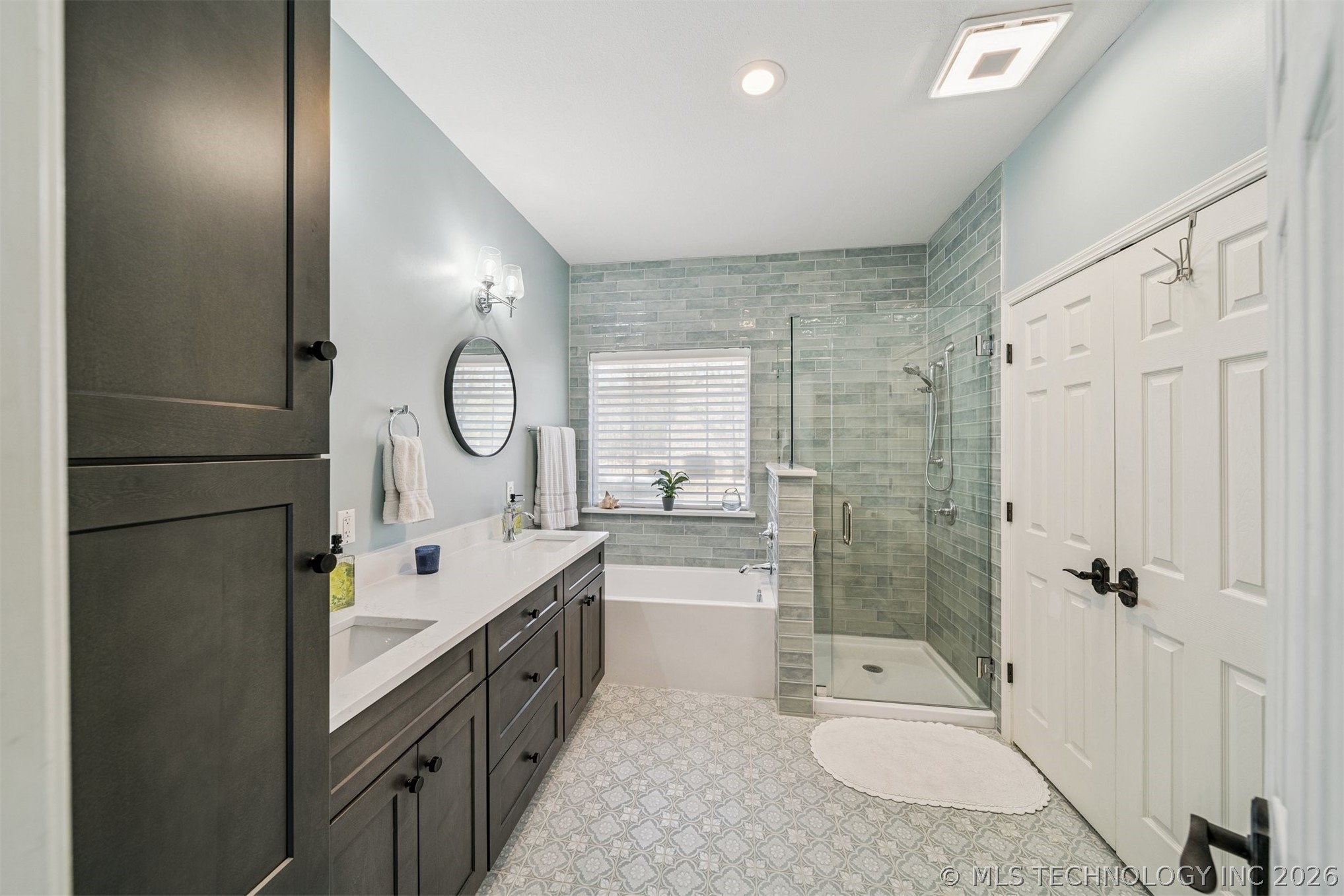 12511 S 18th Circle E