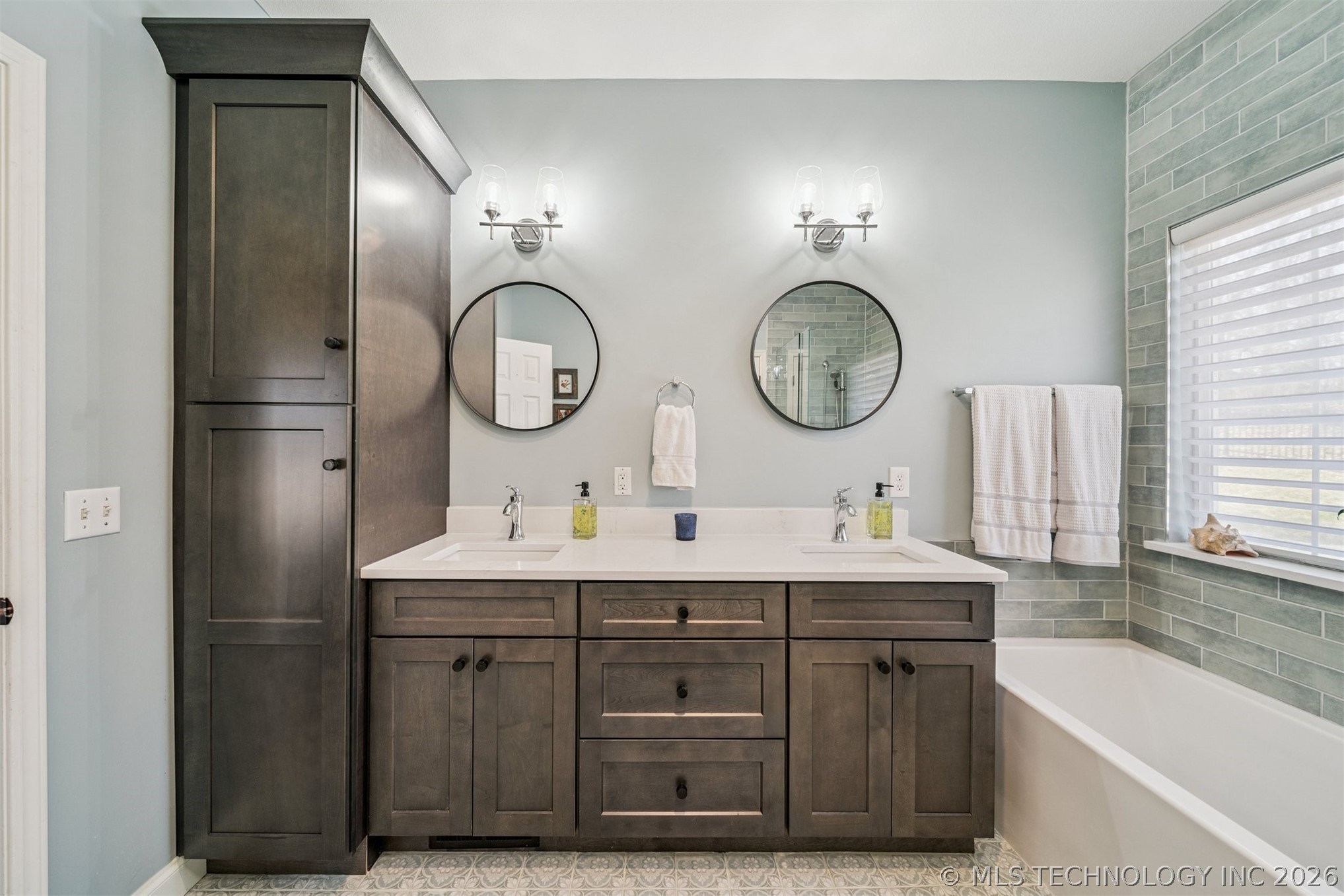 12511 S 18th Circle E