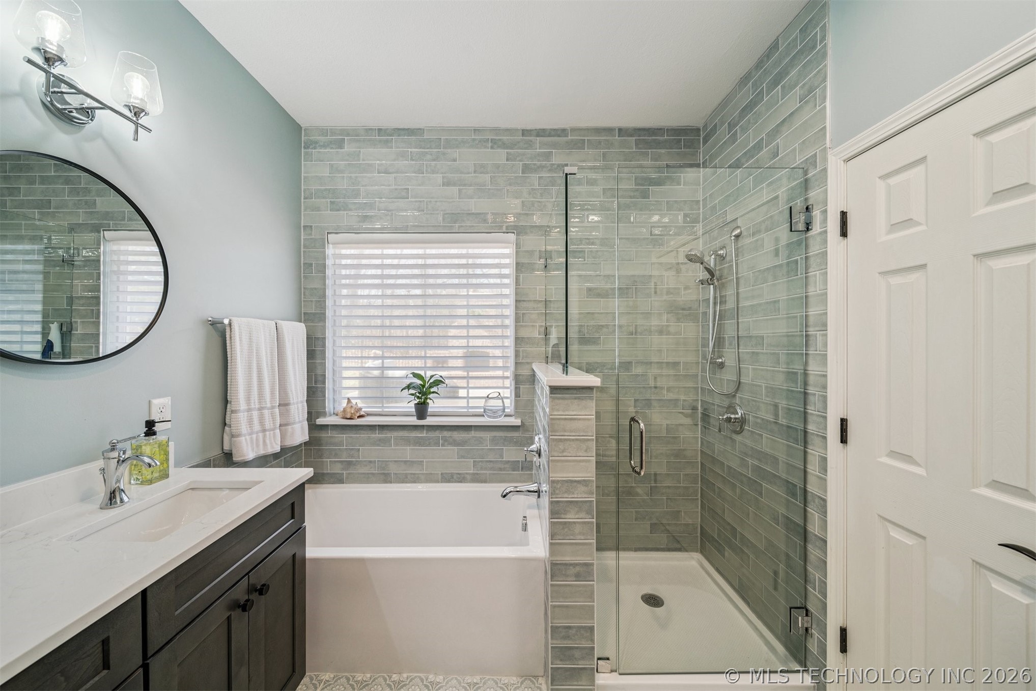 12511 S 18th Circle E