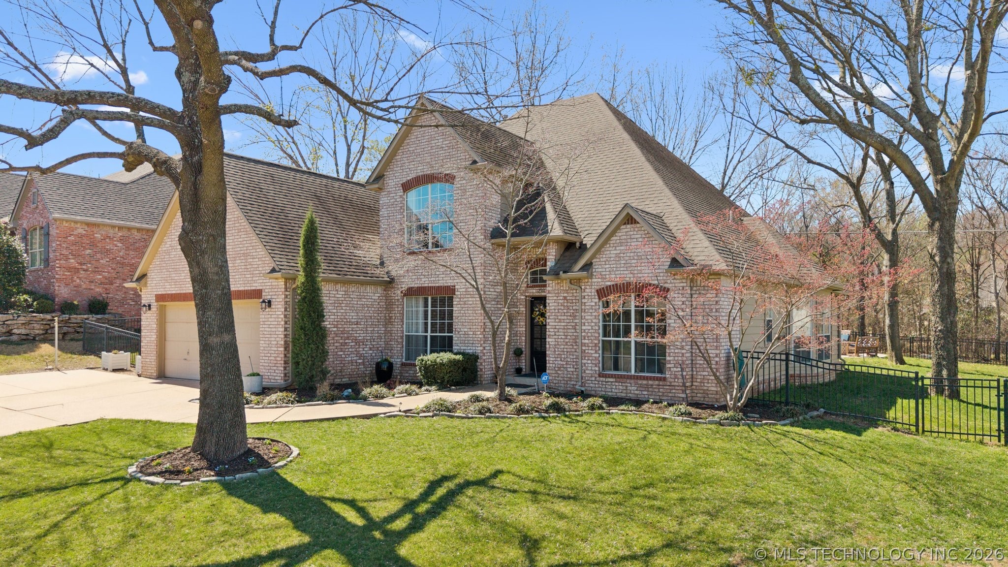 12511 S 18th Circle E