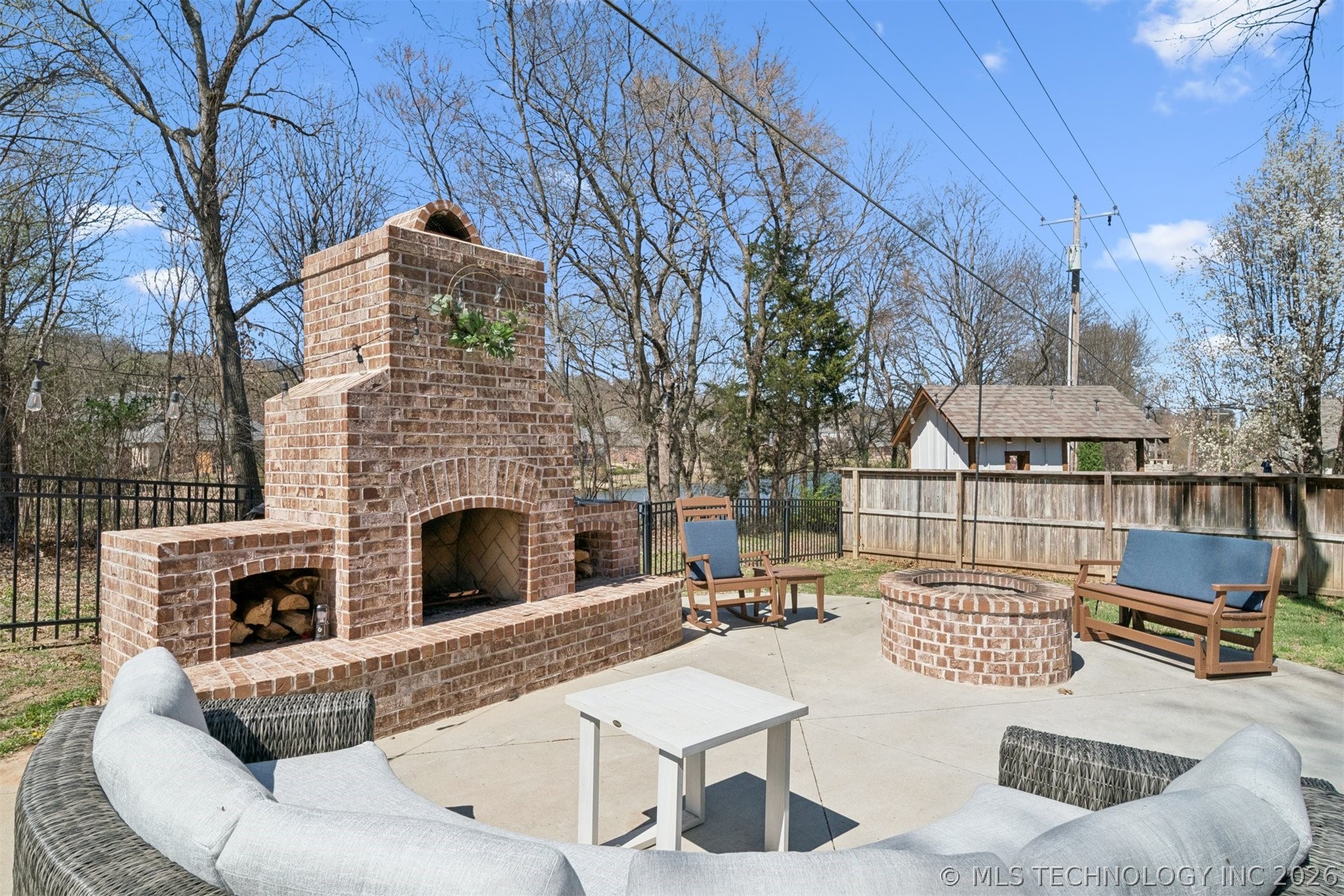 12511 S 18th Circle E