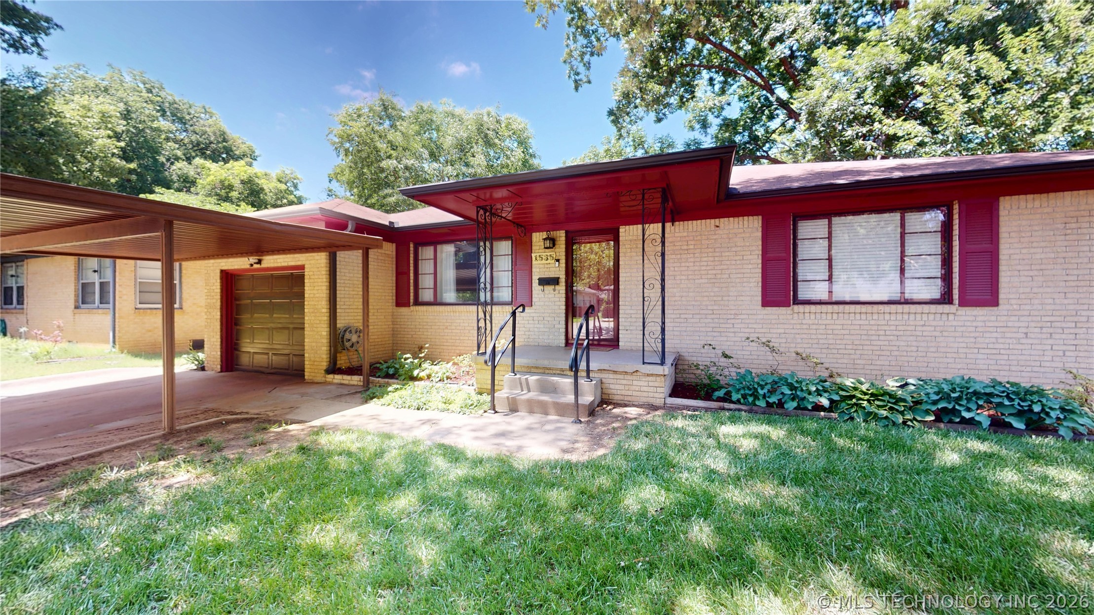 1535 E 54th Street