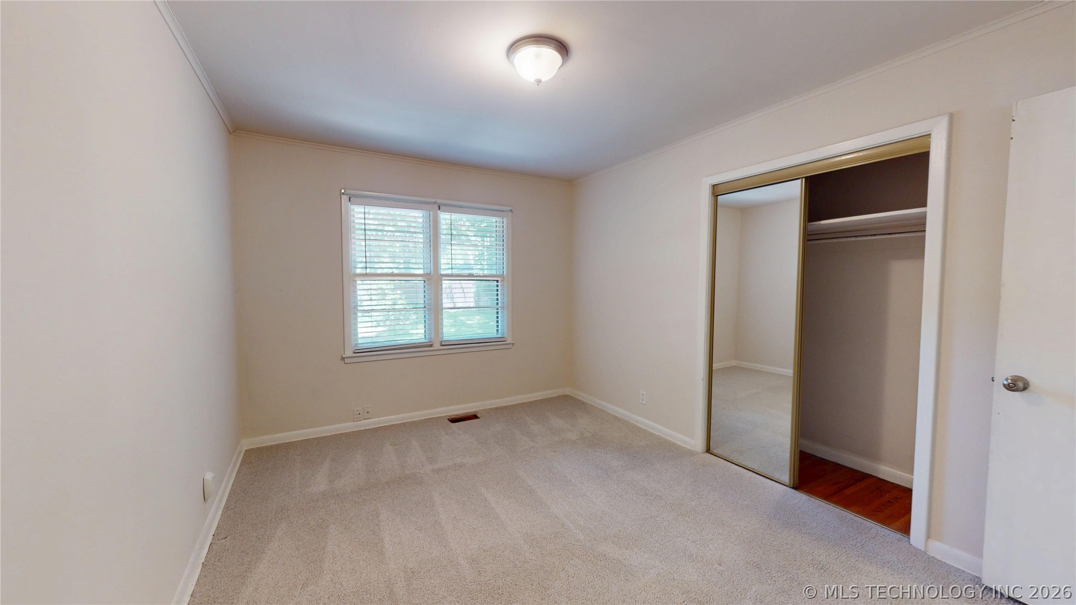 1535 E 54th Street