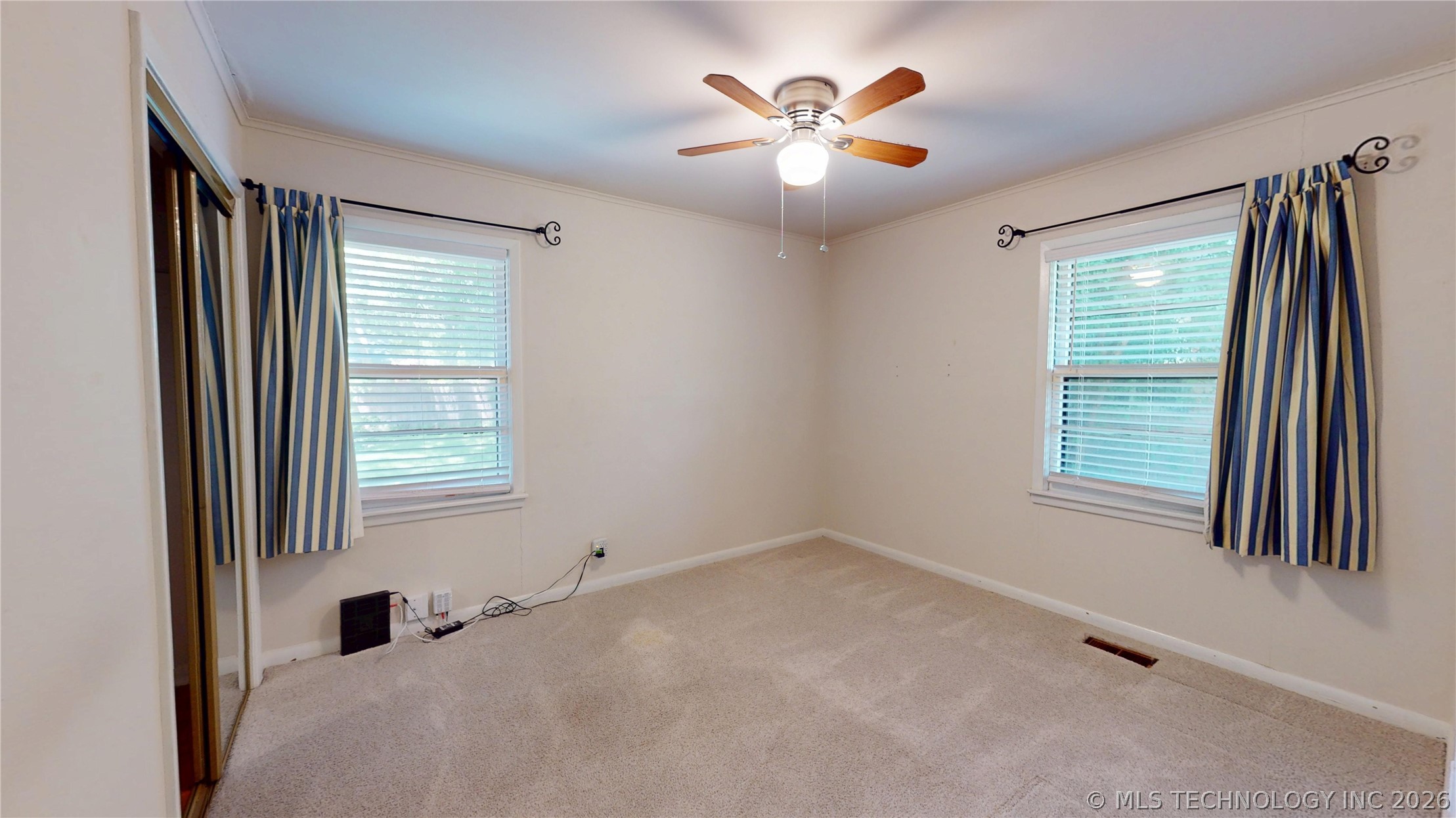 1535 E 54th Street