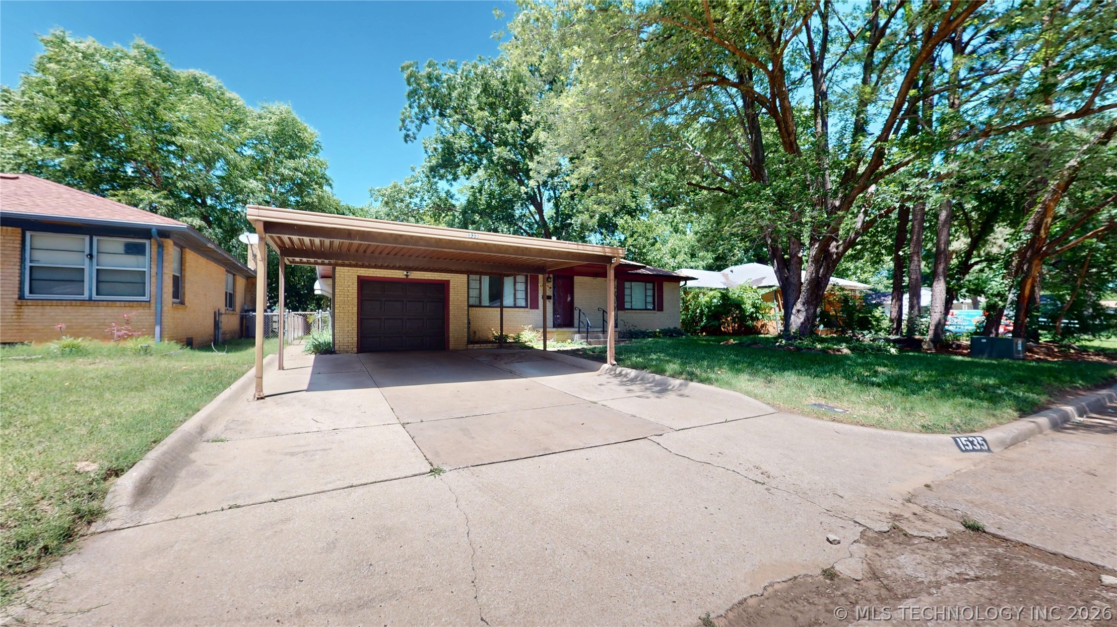1535 E 54th Street