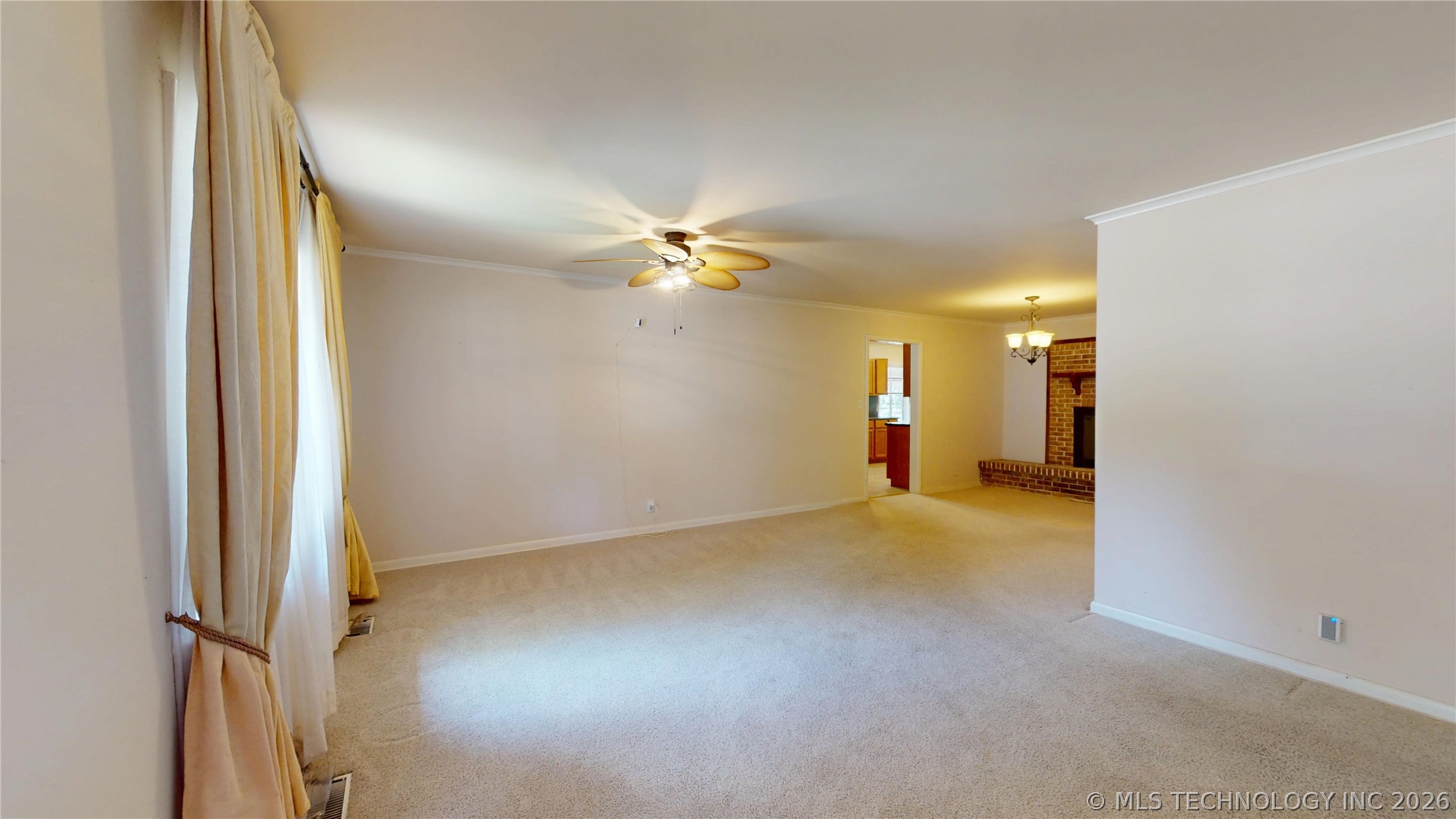 1535 E 54th Street