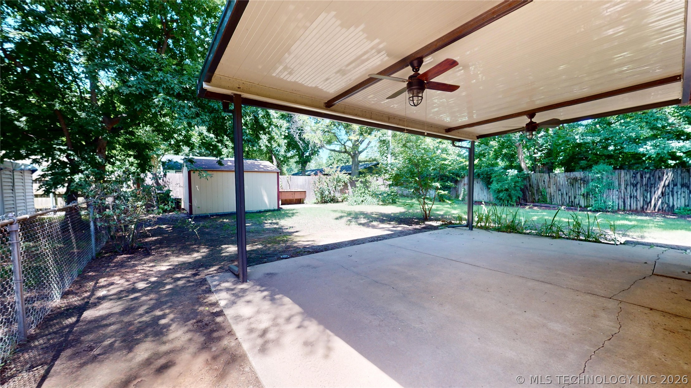 1535 E 54th Street