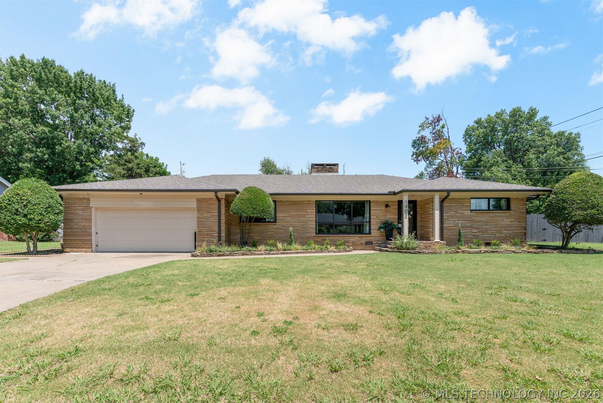 1402 N Louisville Avenue