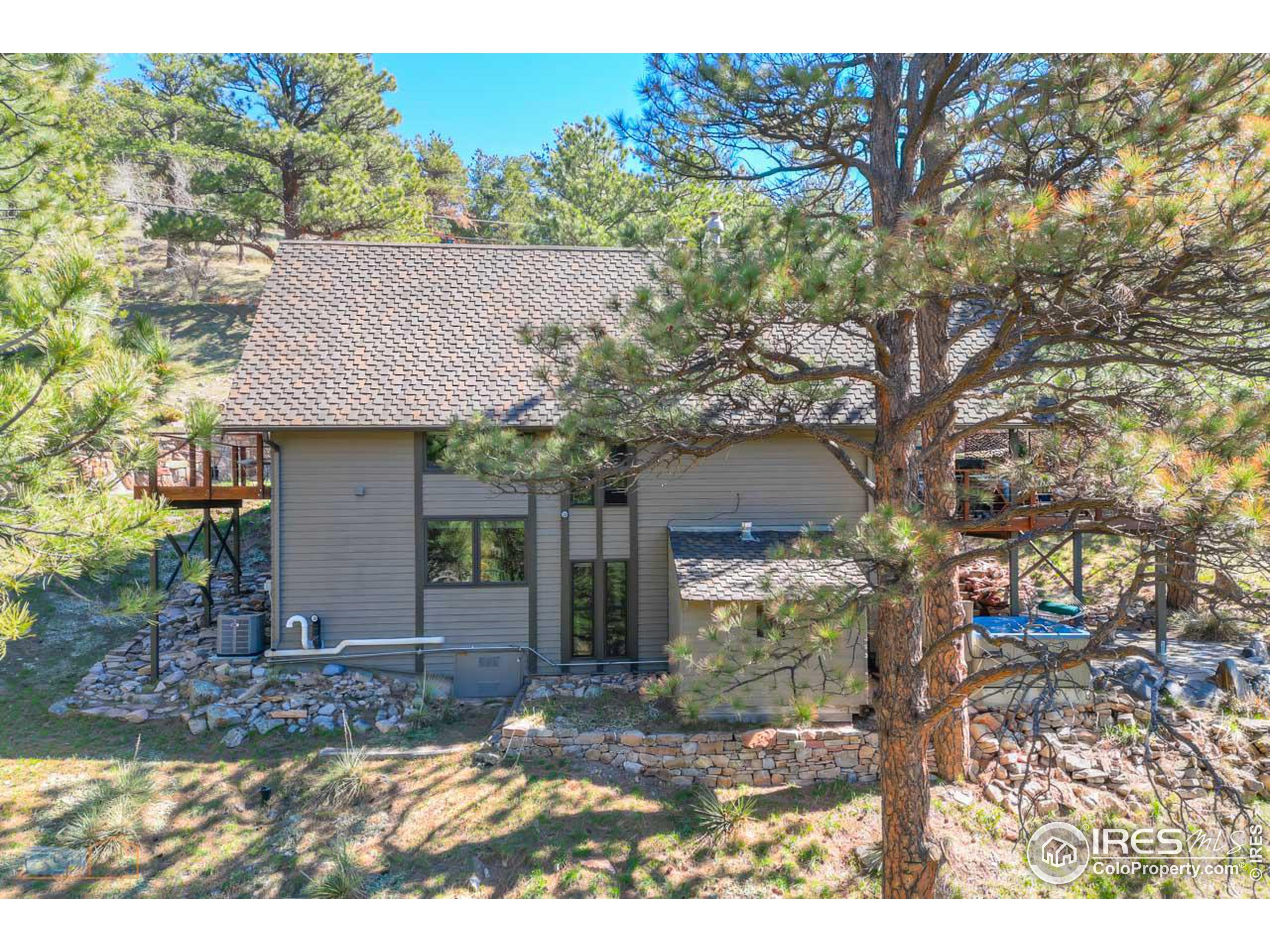 118 Meadowlook Way