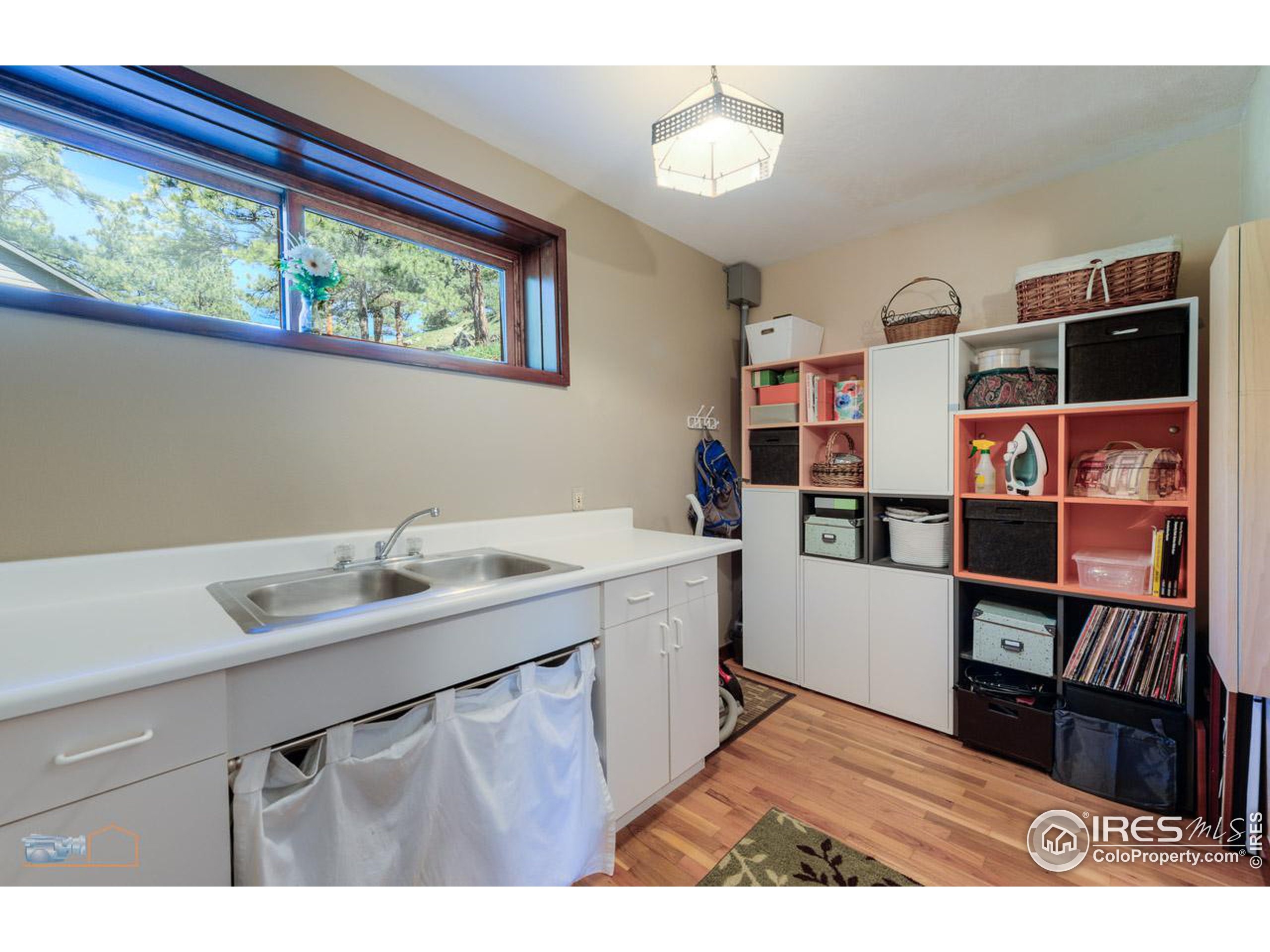 118 Meadowlook Way