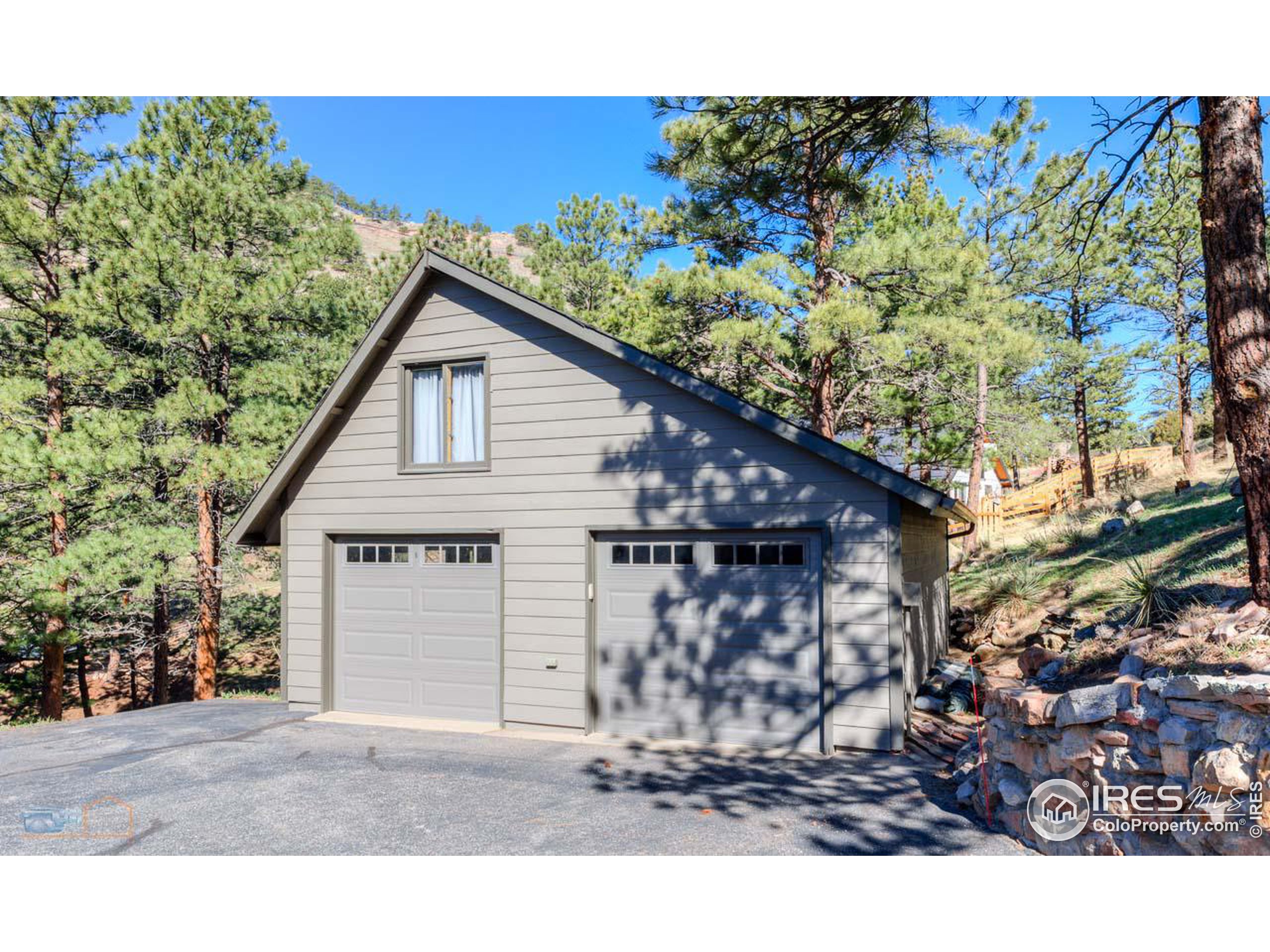 118 Meadowlook Way