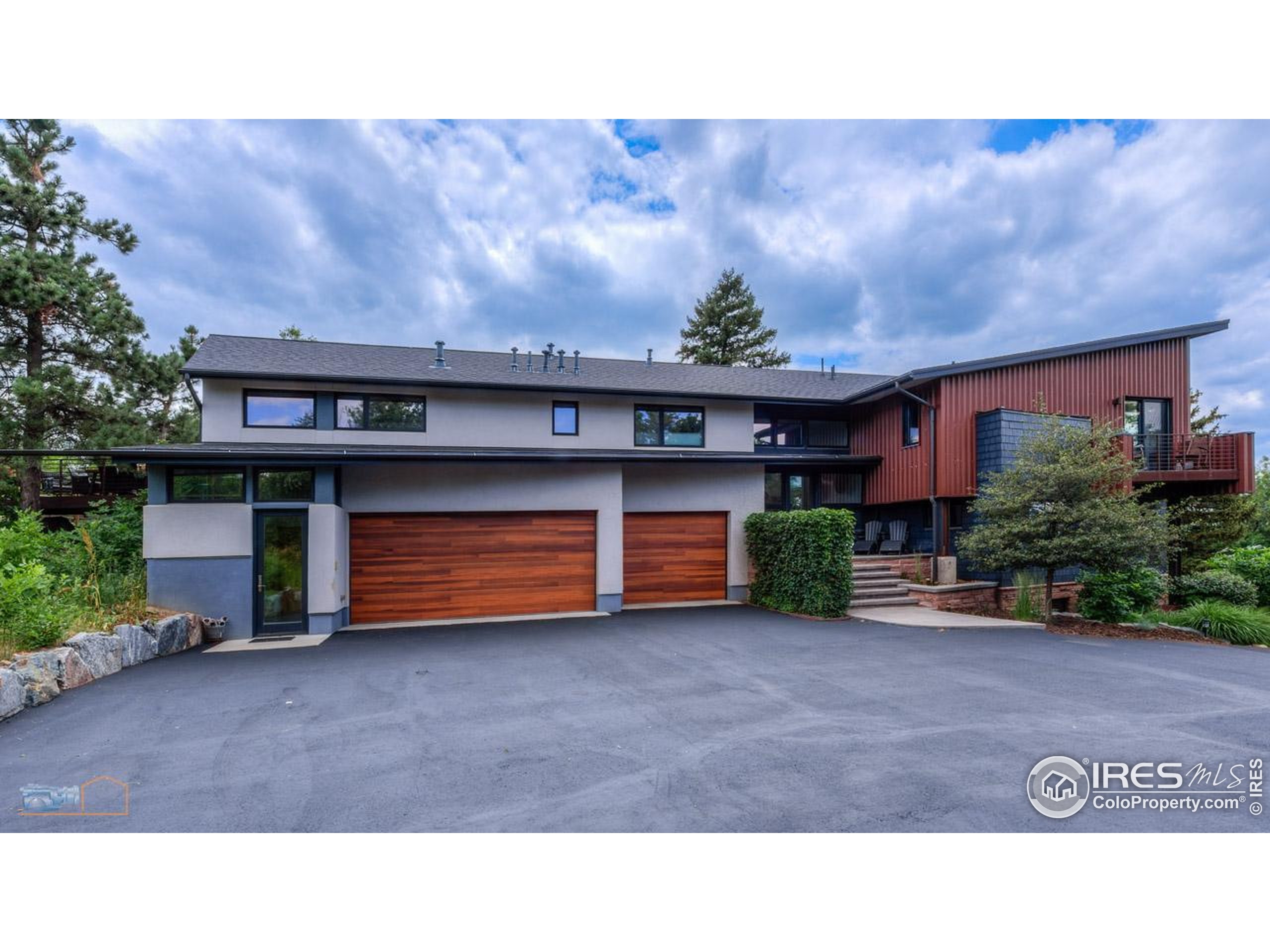 512 Ponderosa Dr