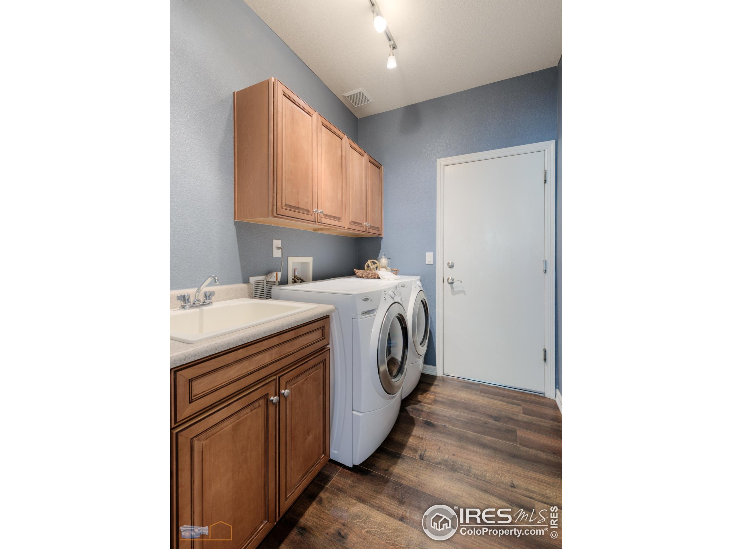 4203 Rabbit Mountain Rd