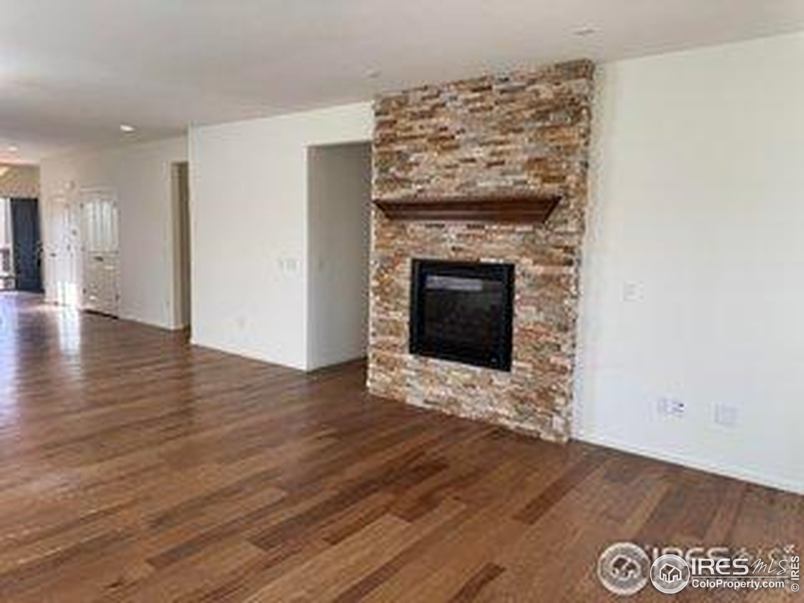 1435 Rustic Dr