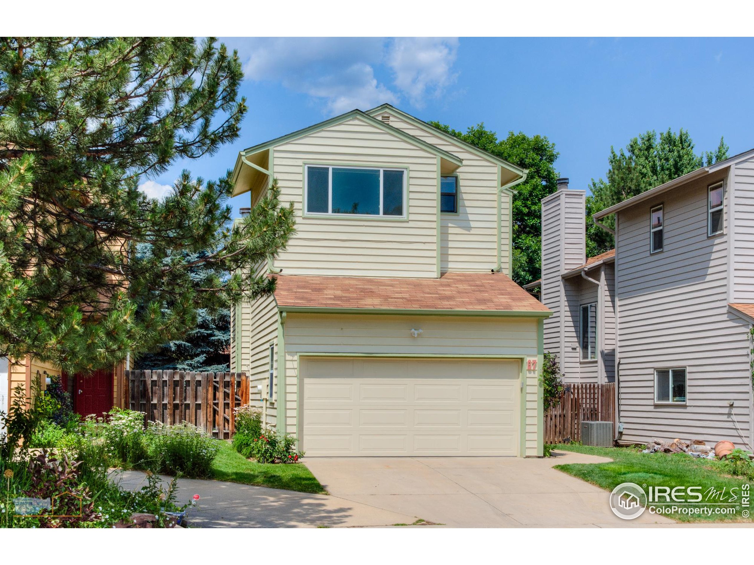 67 Mineola Ct
