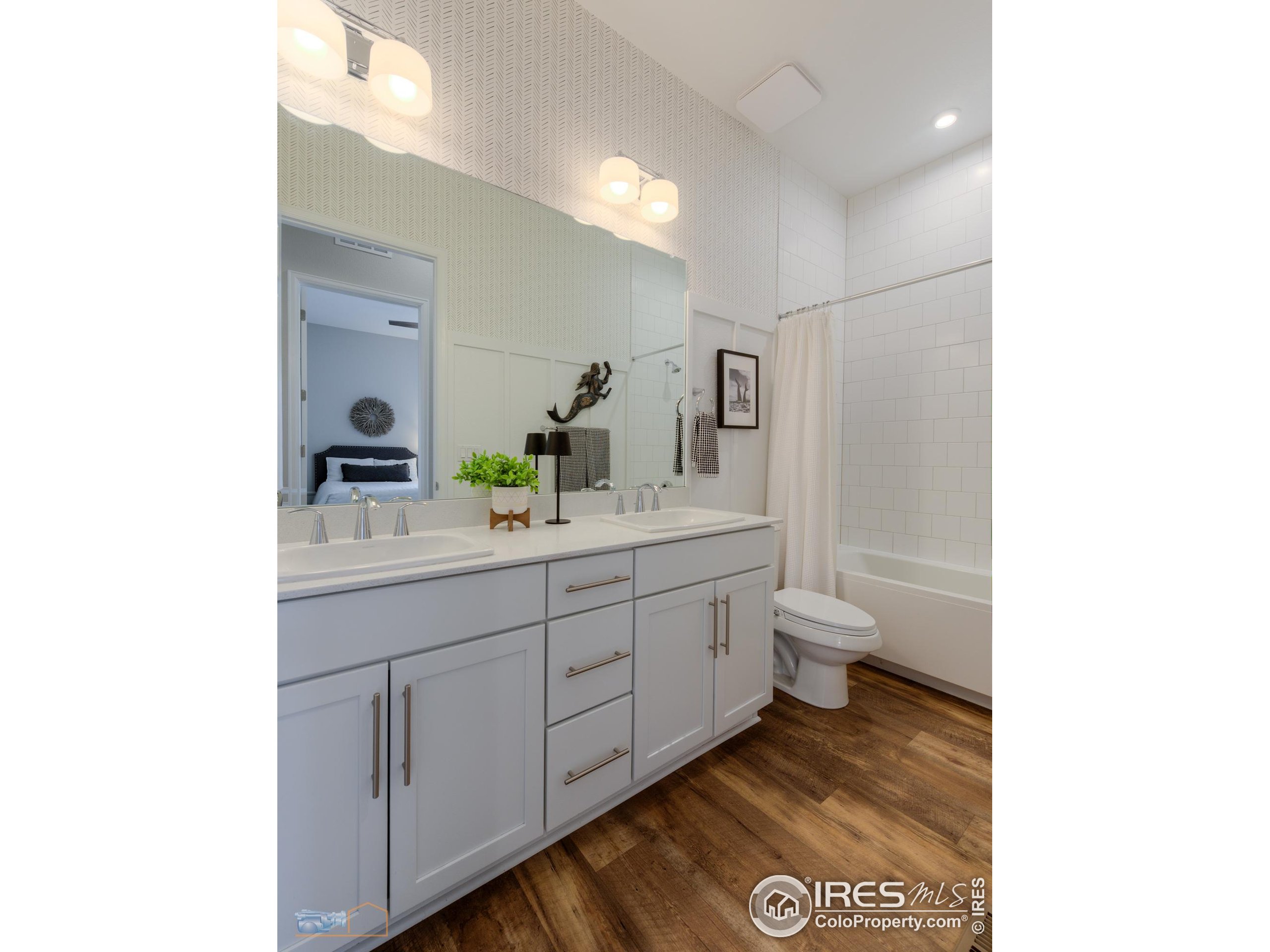 844 Stagecoach Dr
