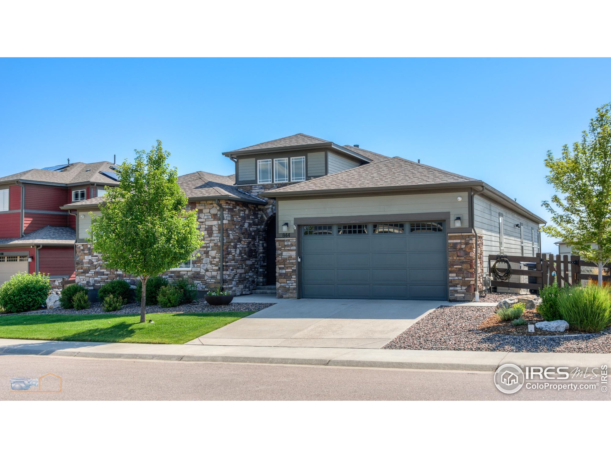 844 Stagecoach Dr