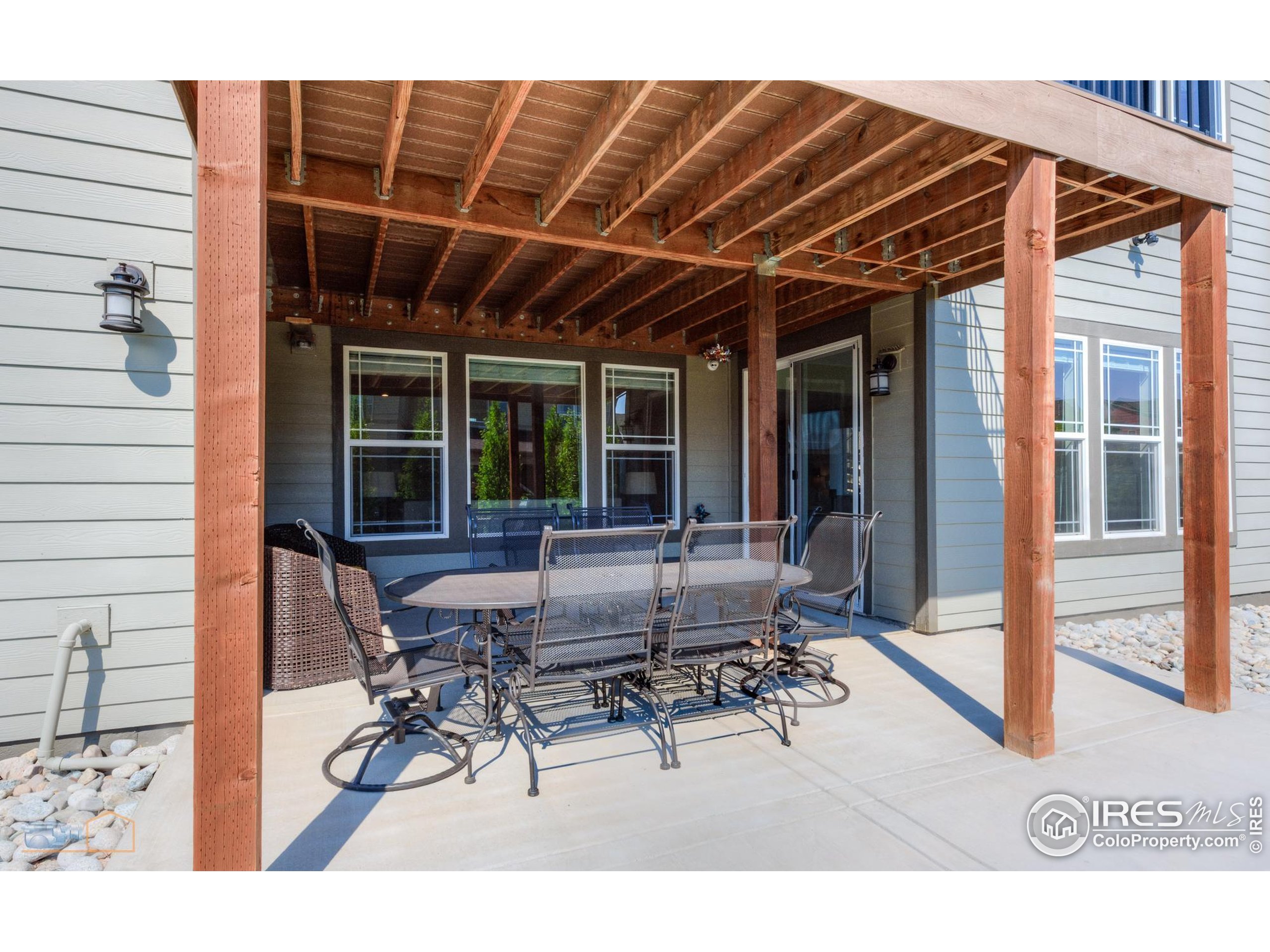 844 Stagecoach Dr