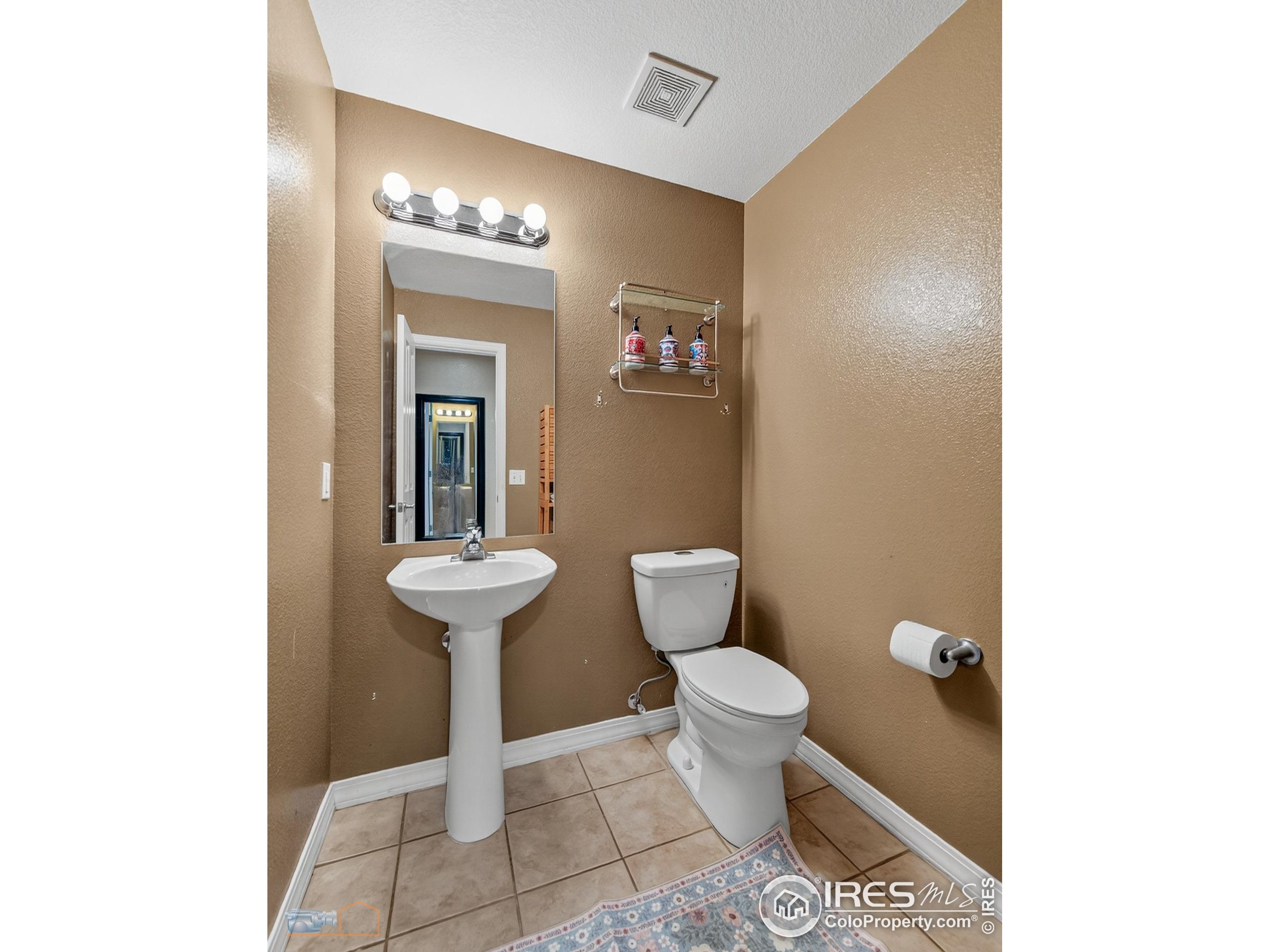 13900 Lake Song Ln J2