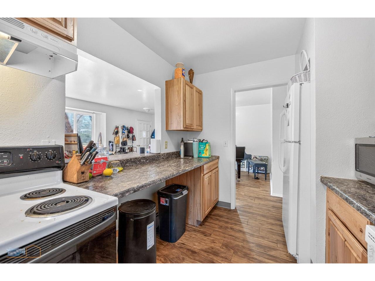 4425 Comanche Dr