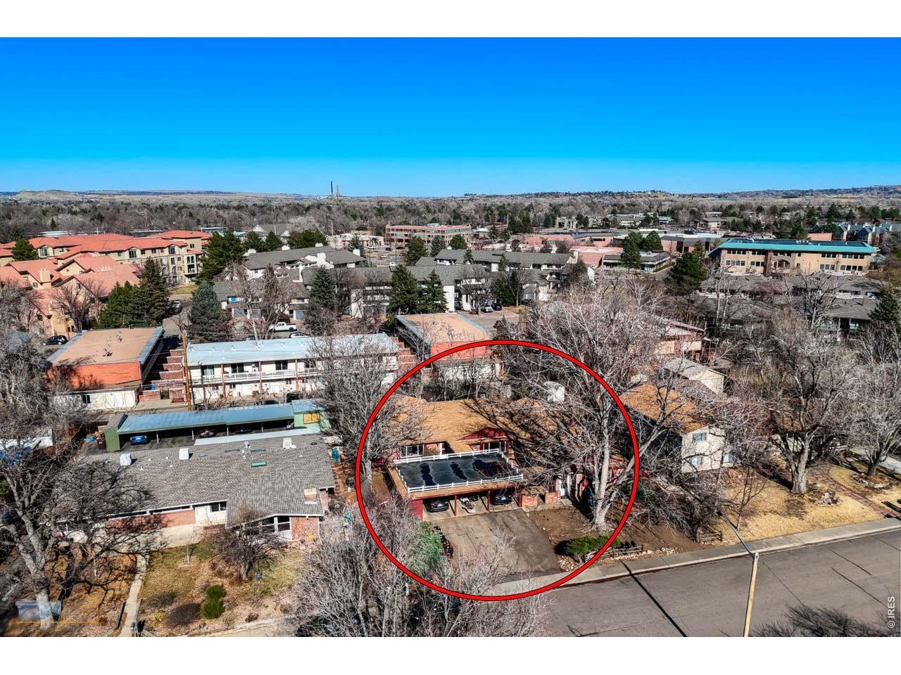 4425 Comanche Dr