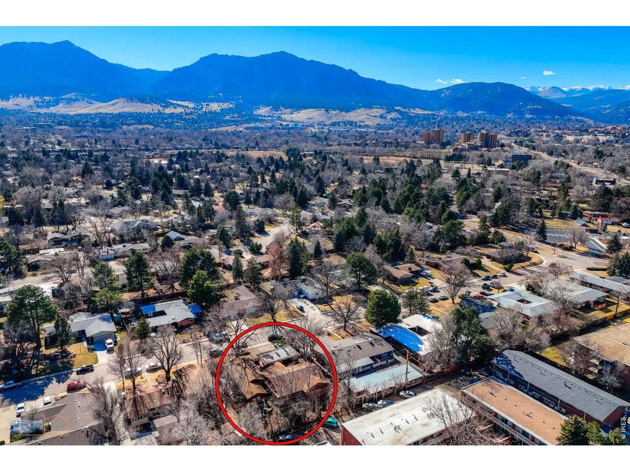 4425 Comanche Dr