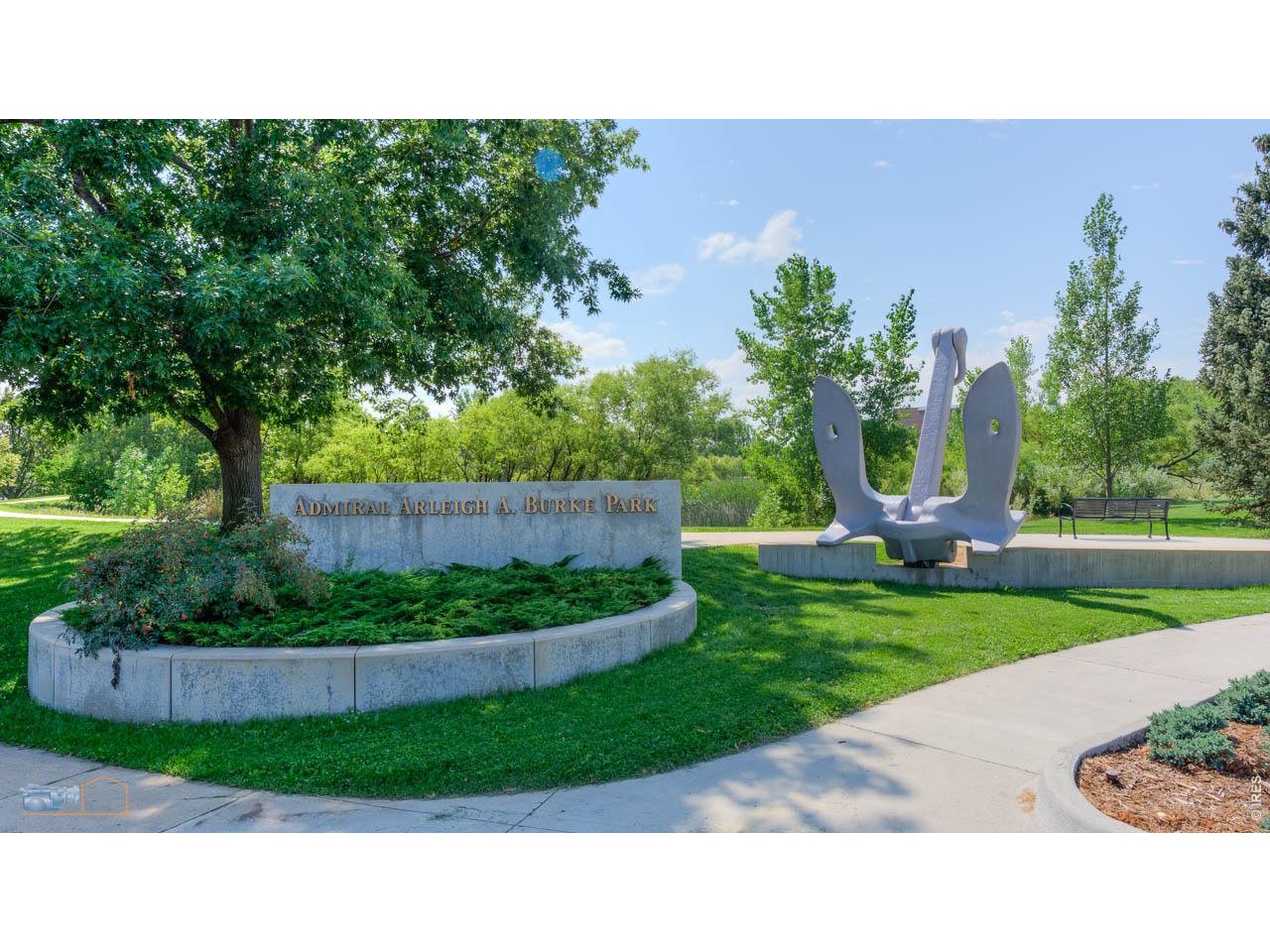 4425 Comanche Dr