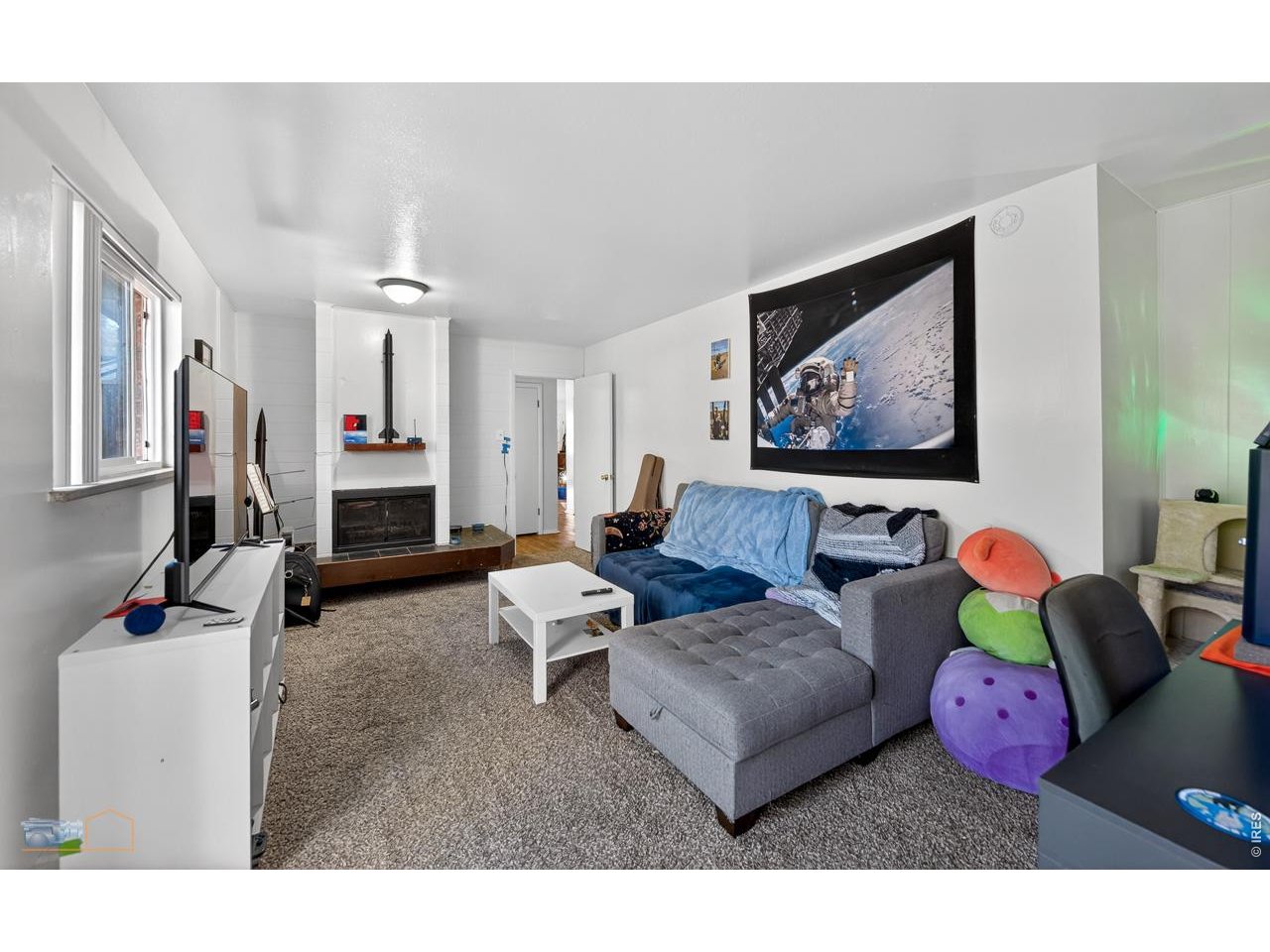 4425 Comanche Dr