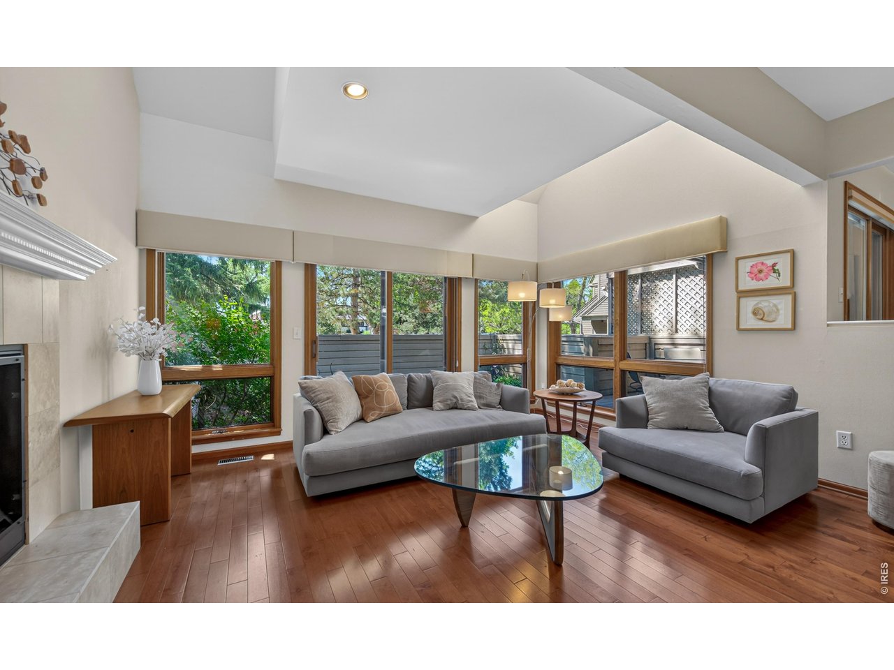 749 Meadow Glen Dr
