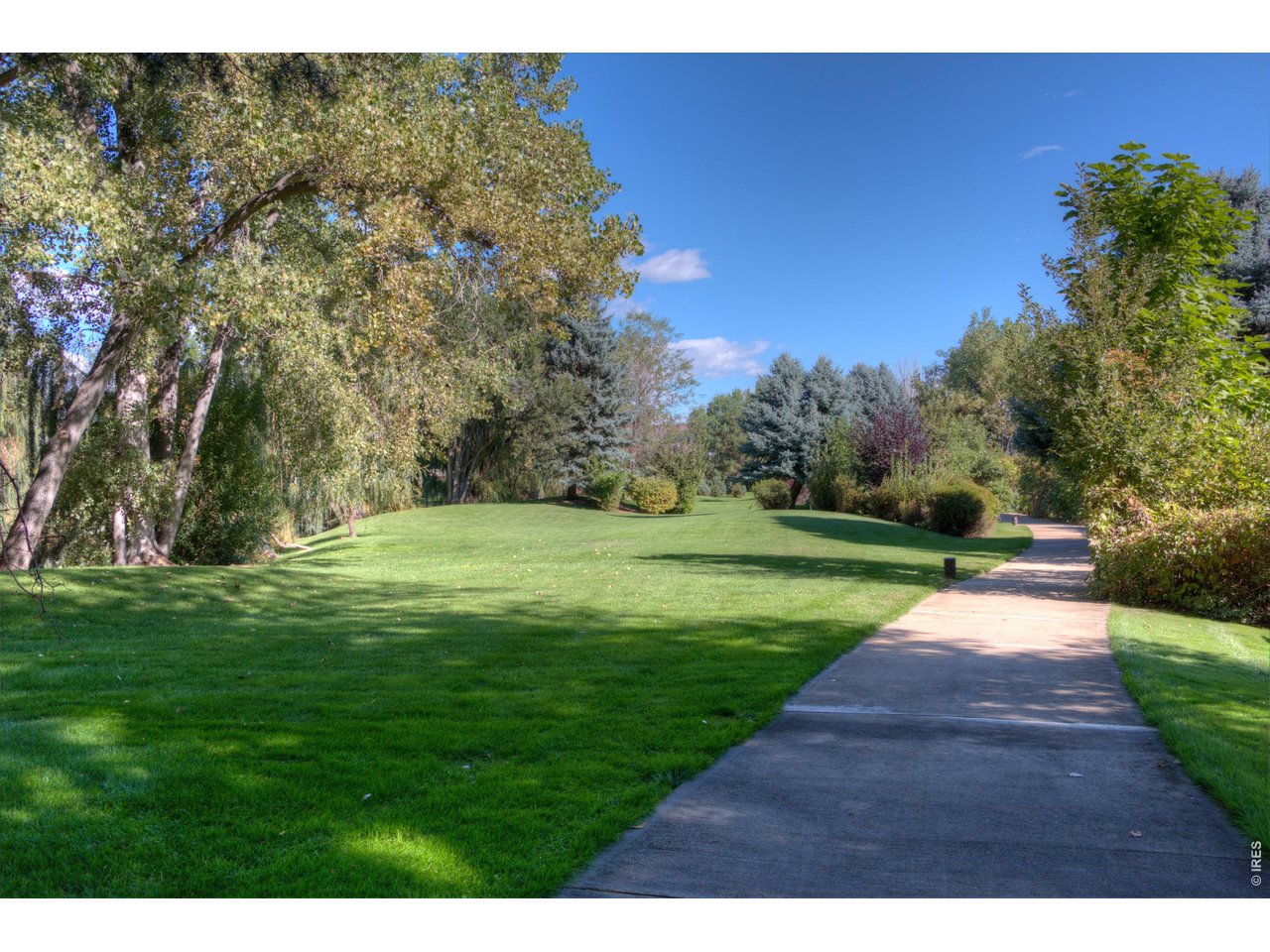 749 Meadow Glen Dr