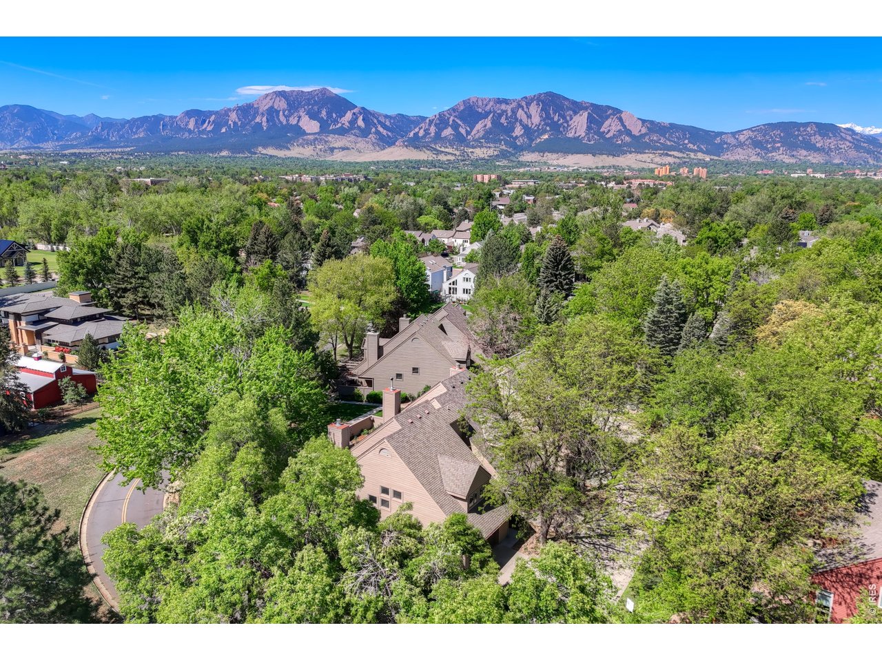 749 Meadow Glen Dr