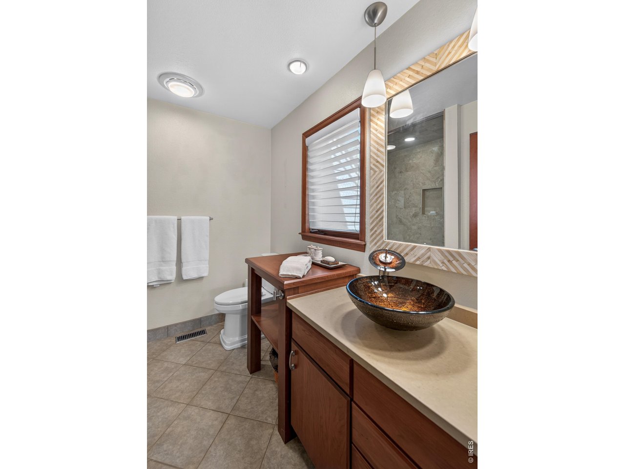 749 Meadow Glen Dr