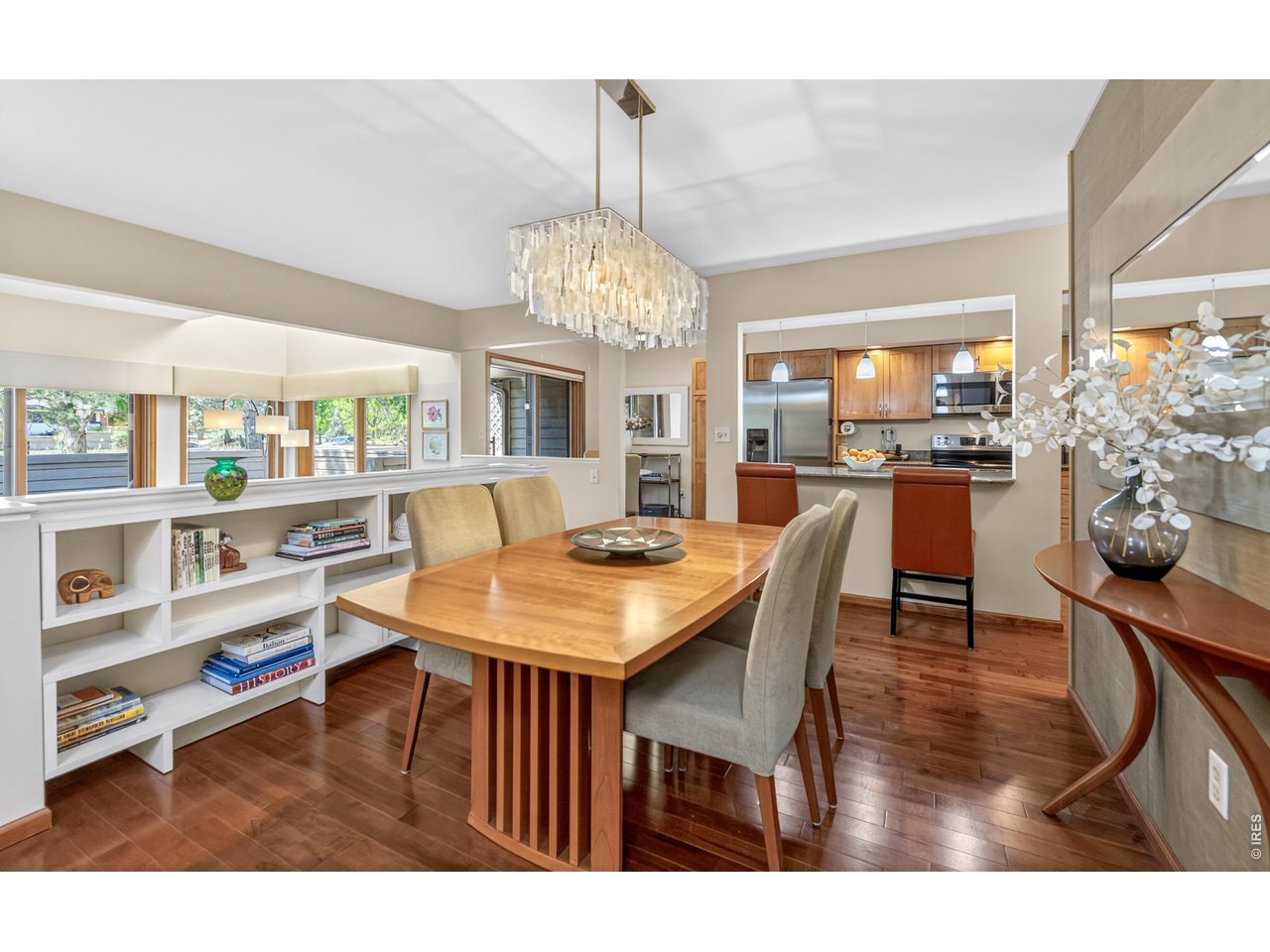 749 Meadow Glen Dr