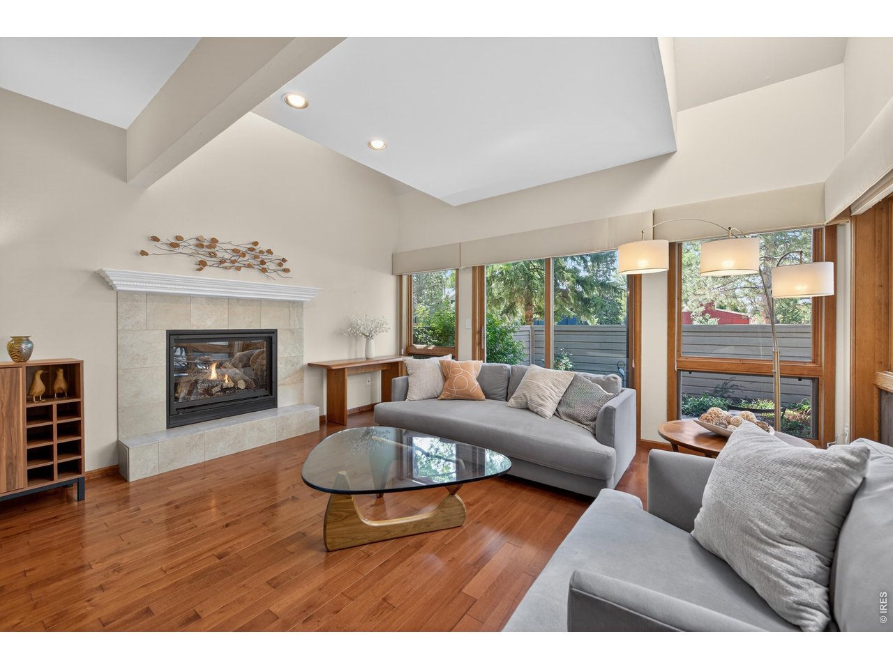 749 Meadow Glen Dr