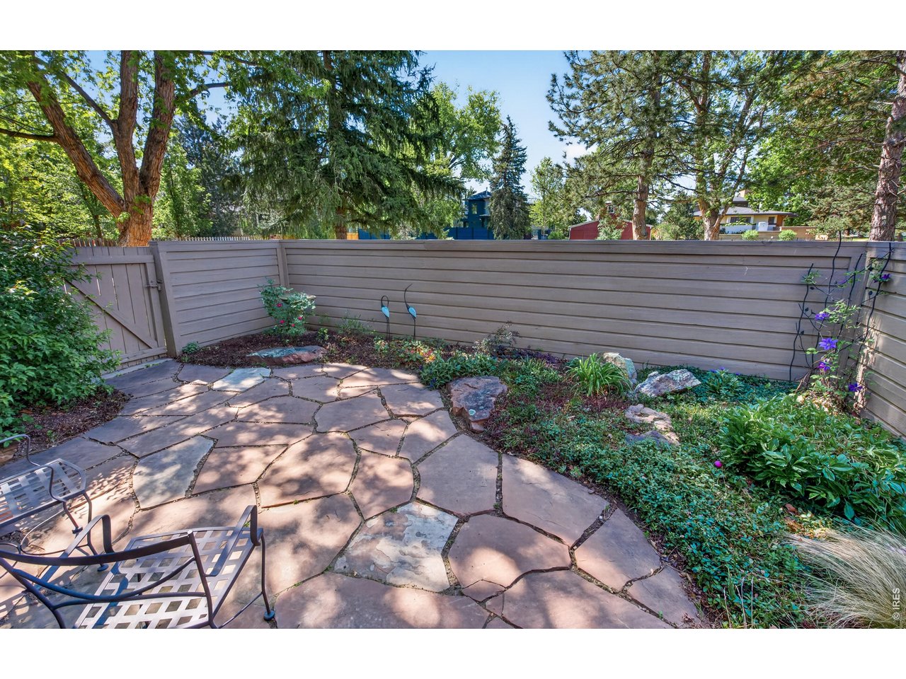 749 Meadow Glen Dr