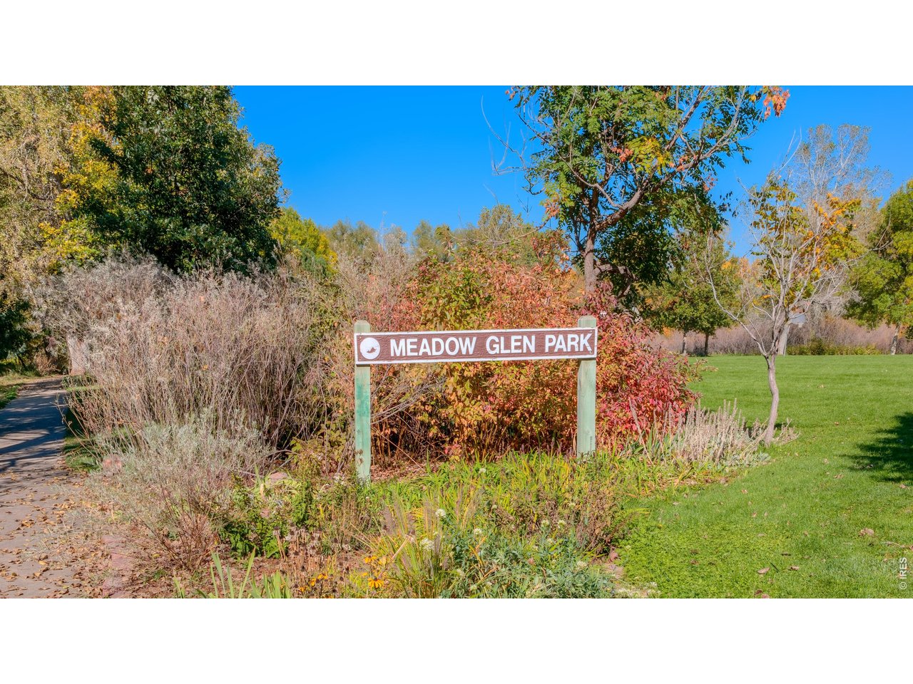 749 Meadow Glen Dr