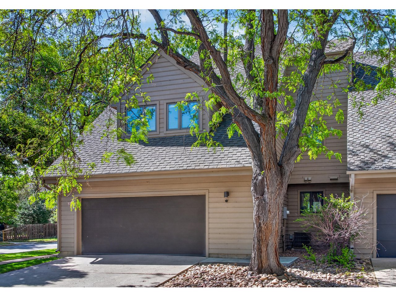 749 Meadow Glen Dr