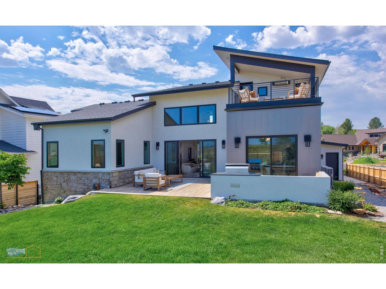 1206 W Pine Ct