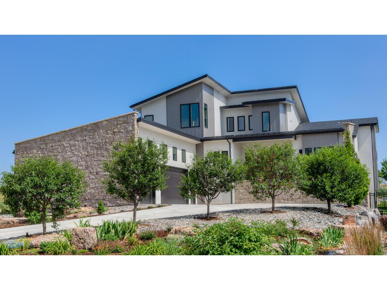 1206 W Pine Ct
