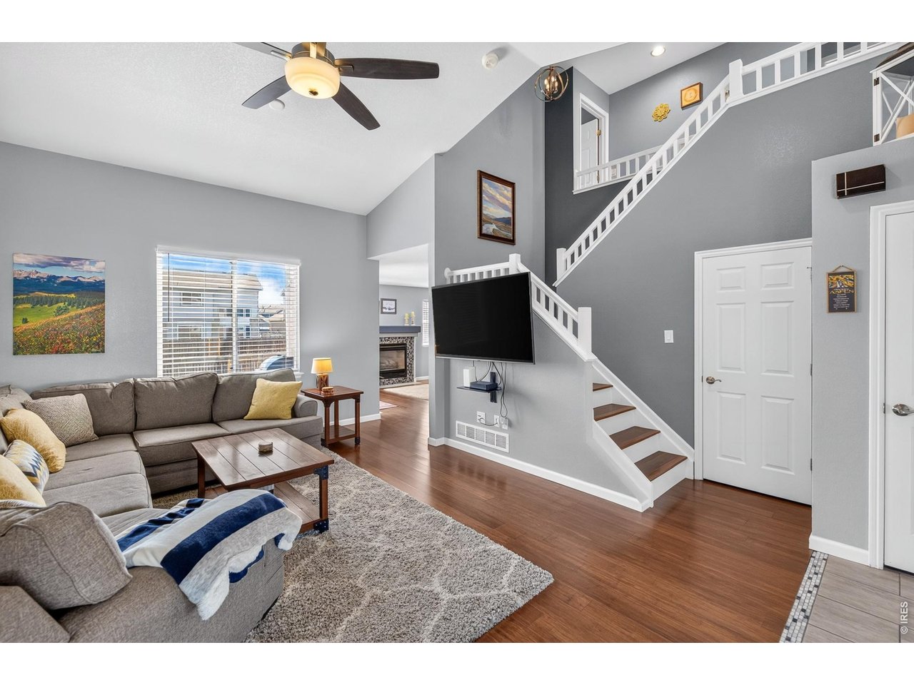 2800 Elaine Dr