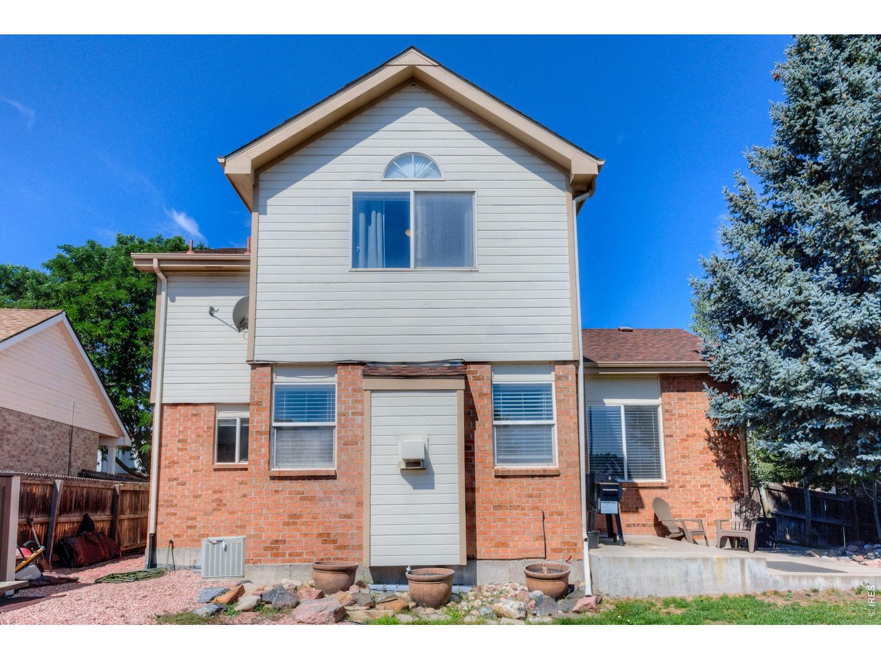 2800 Elaine Dr