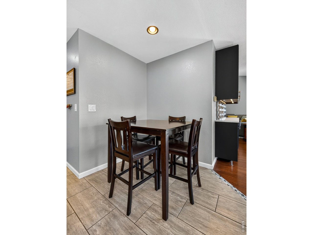 2800 Elaine Dr