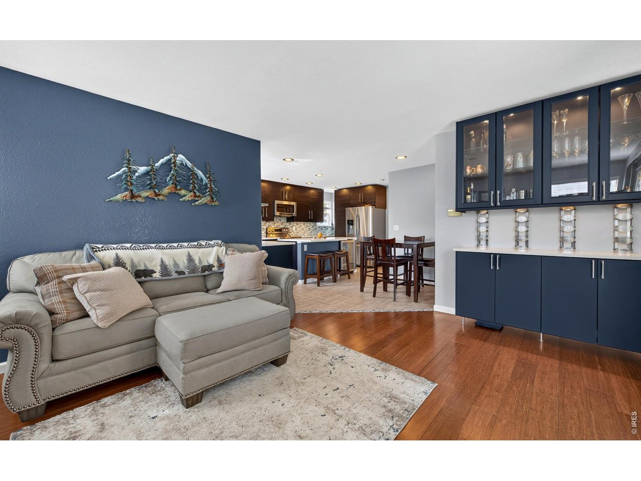 2800 Elaine Dr